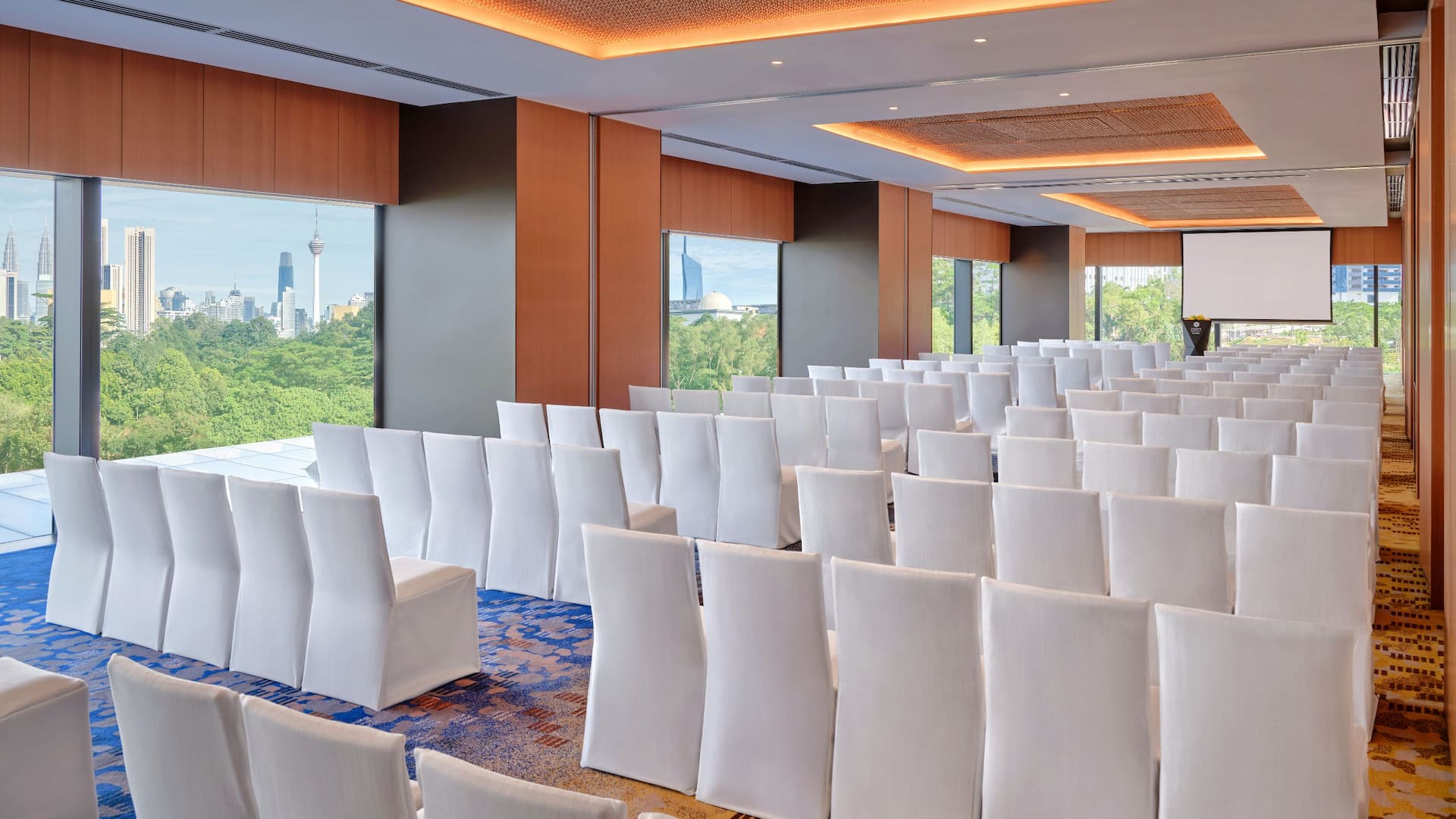 第 1，共 1 Hyatt Regency Kuala Lumpur at KL Midtown Duta Room Theatre Seating