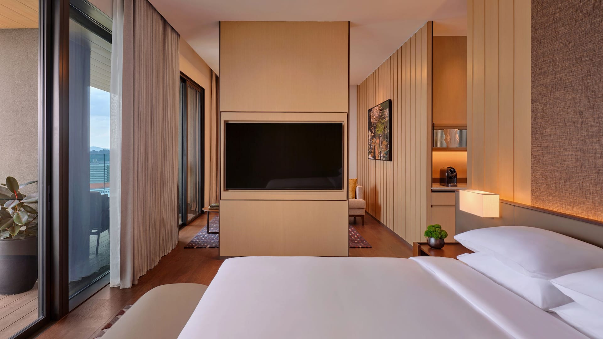 3/5 Hyatt Regency Kuala Lumpur at KL Midtown Rooms Presidential Suite Bedroom