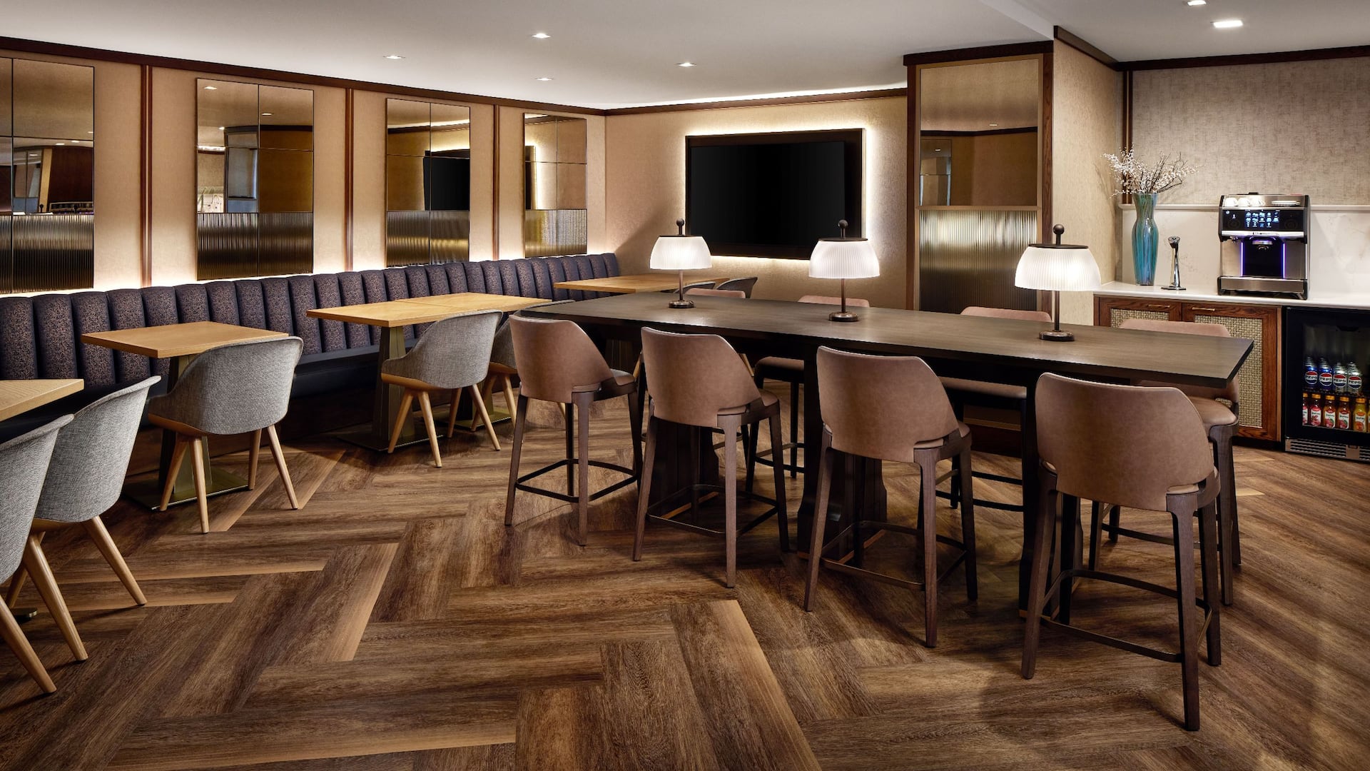 Grand Hyatt Washington Grand Club Seating Area High Top