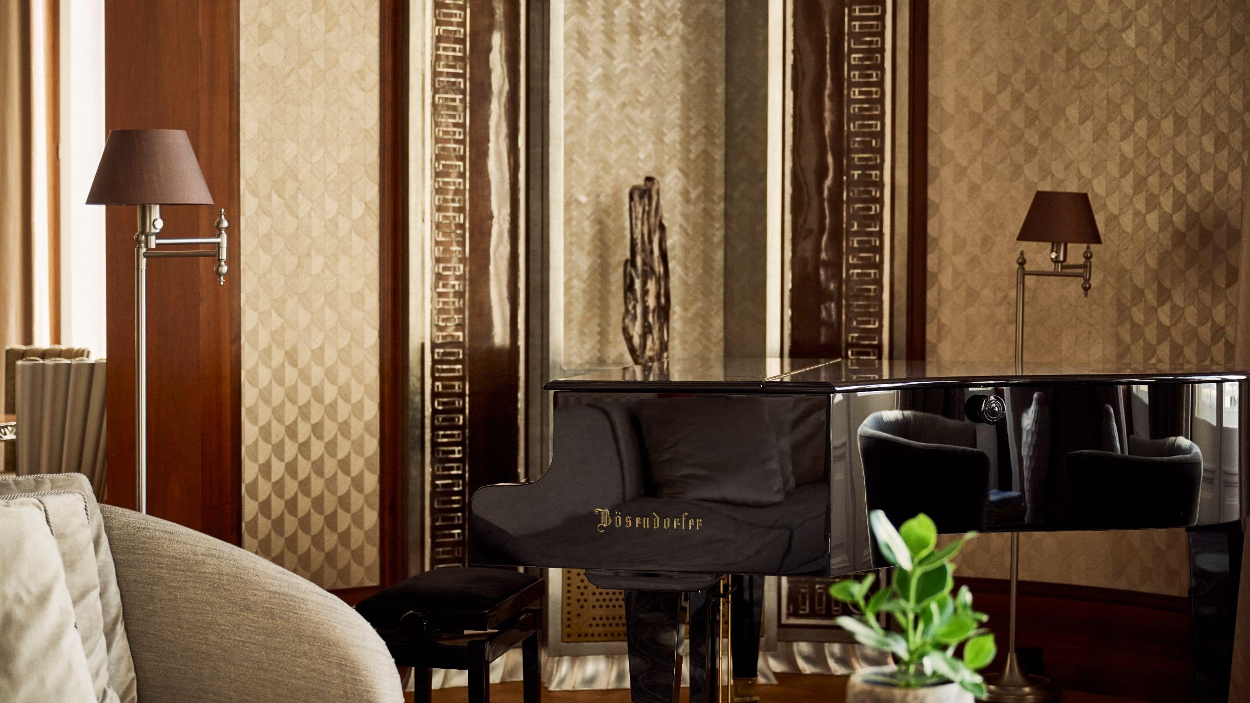 11 de 12 Park Hyatt Vienna Presidential Suite Detail Shot Piano
