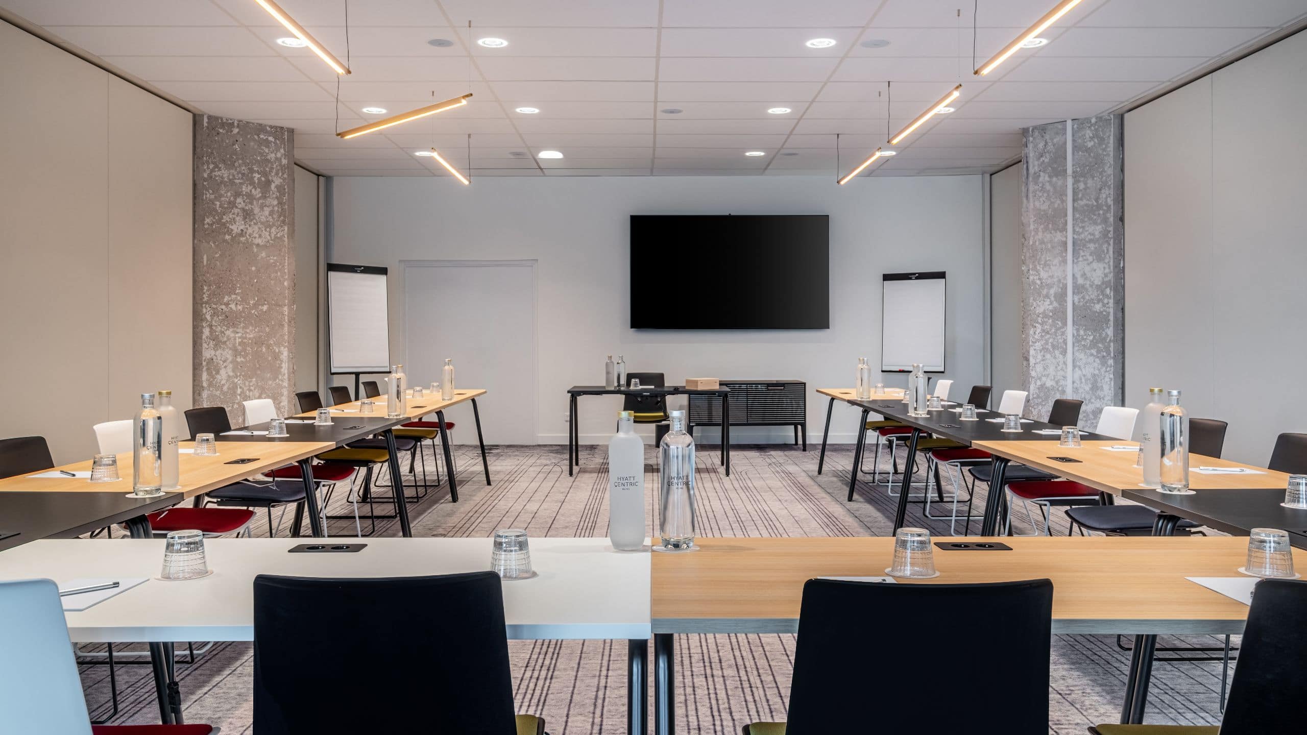 Hyatt Centric Reims Meeting Room Place Du Chaptre Back