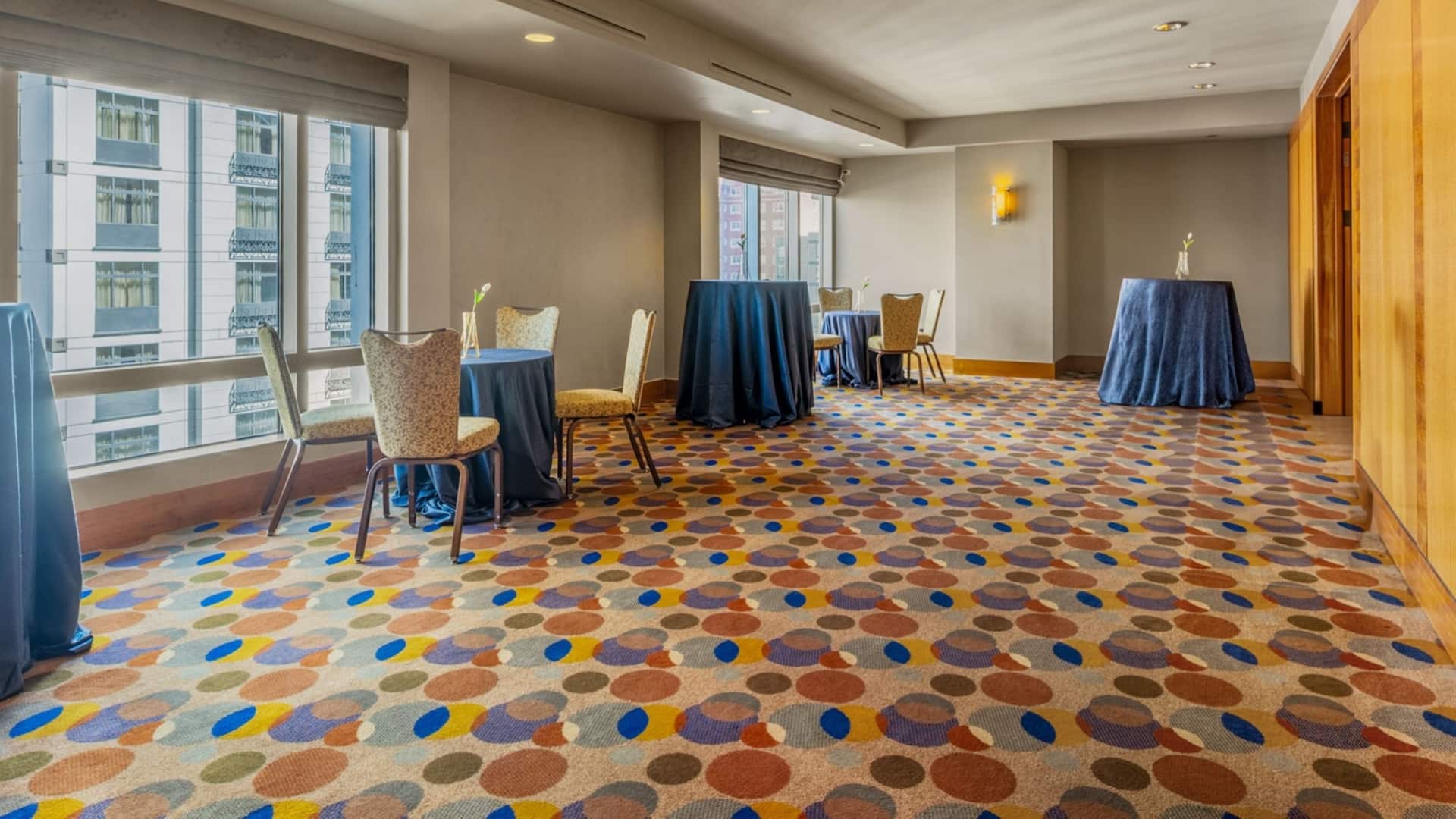 4 of 5 Grand Hyatt Seattle Douglas Stevens Foyer