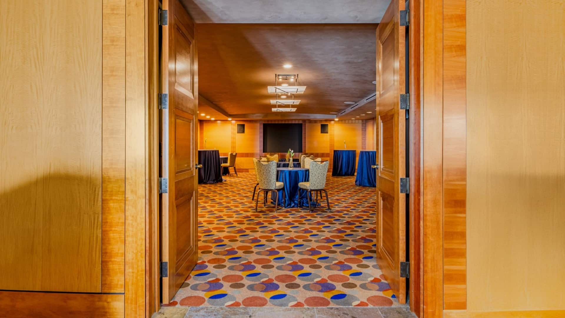 1 of 5 Grand Hyatt Seattle Stevens Entry