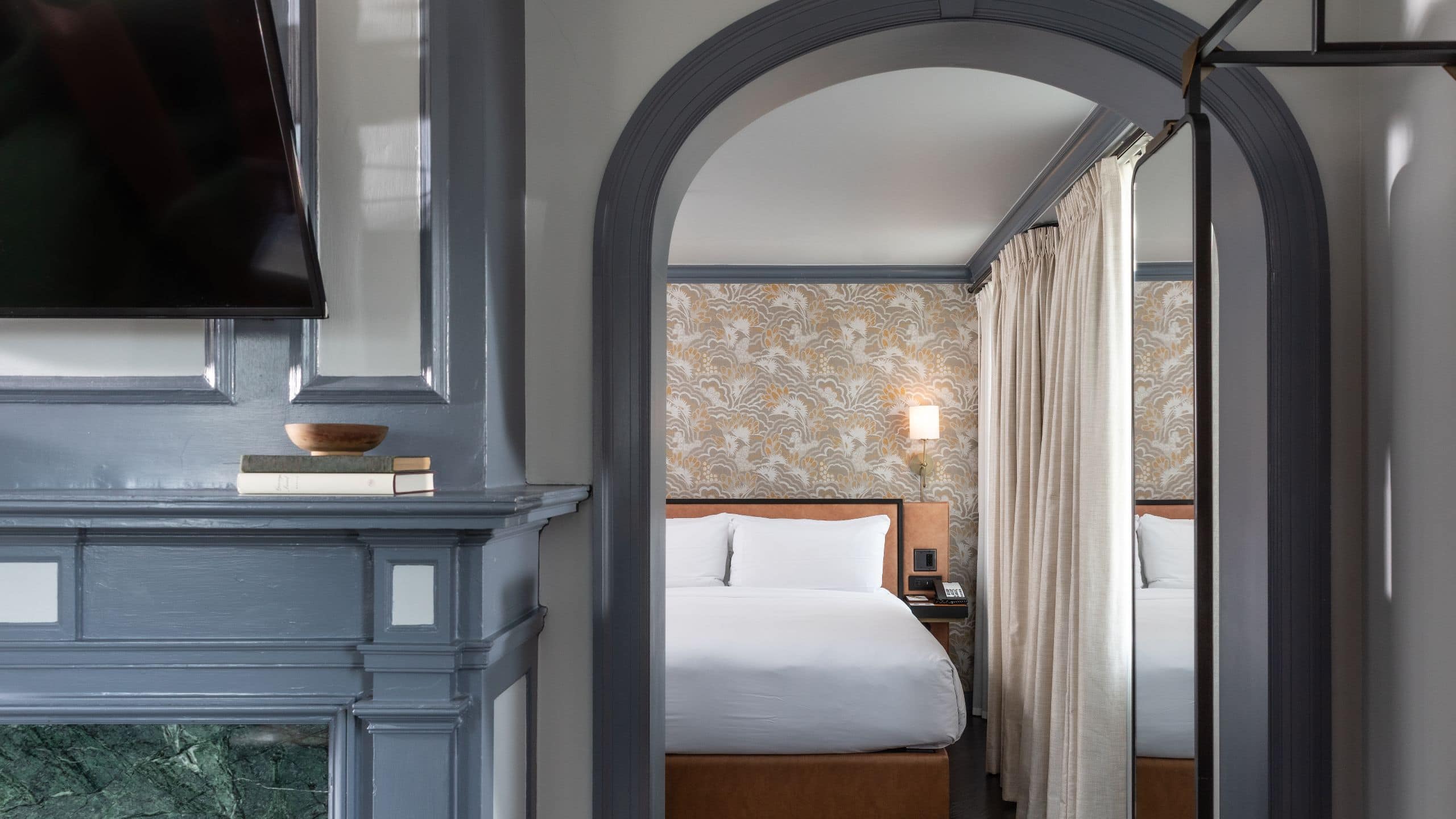 Holston House Nashville Pres Room Bed