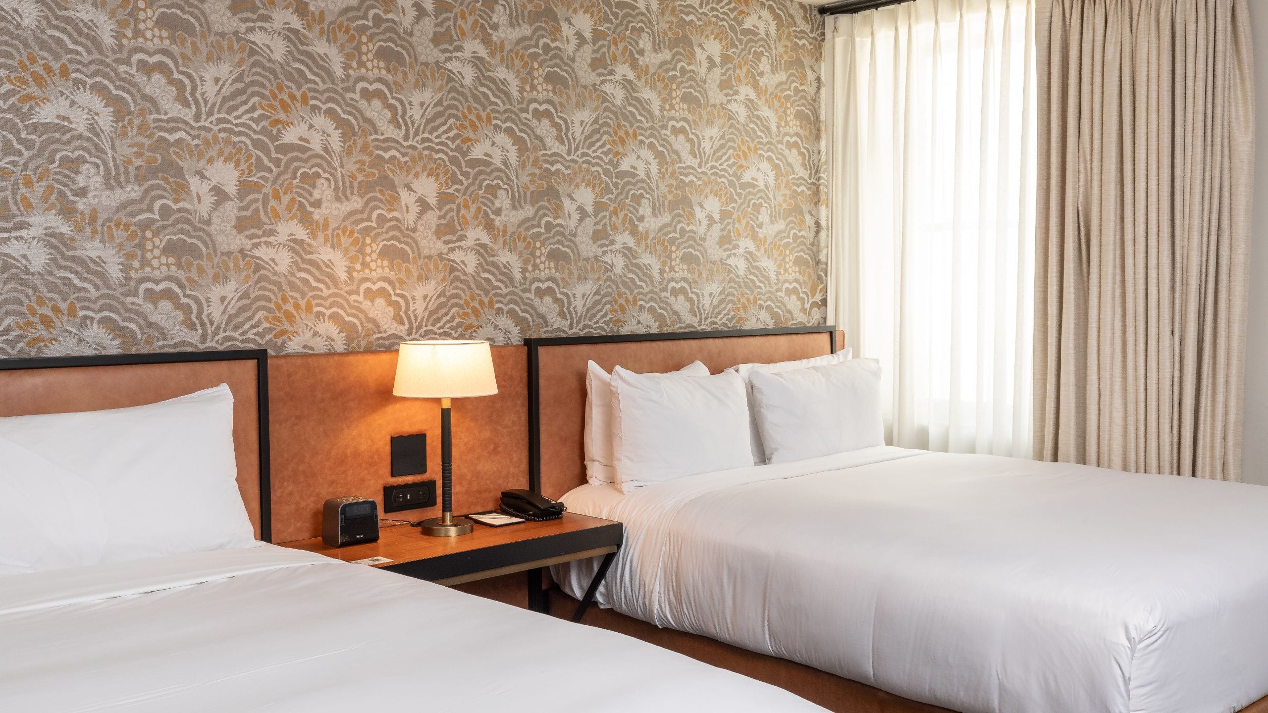 2/3 Holston House Nashville 2 Bed Bedroom