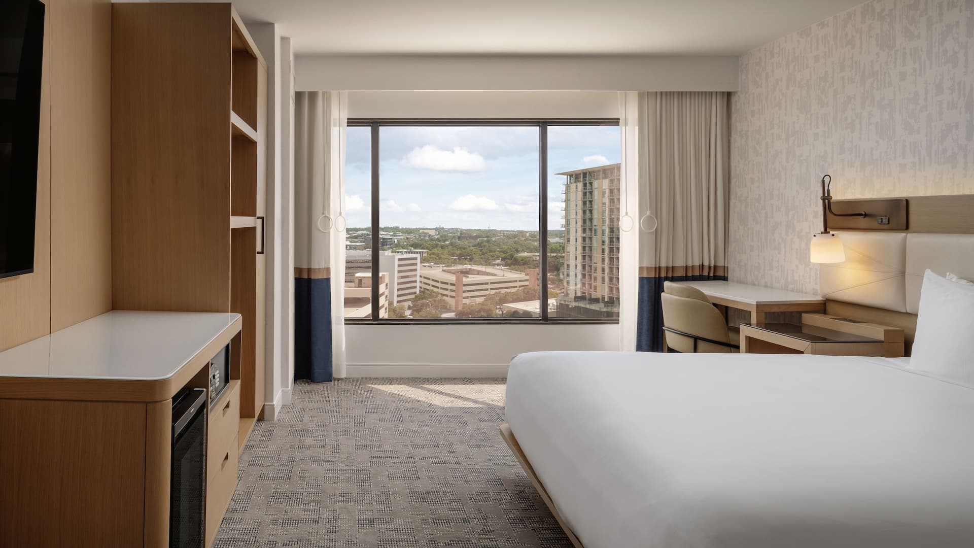 Hyatt Regency Austin Accessible One King Bed