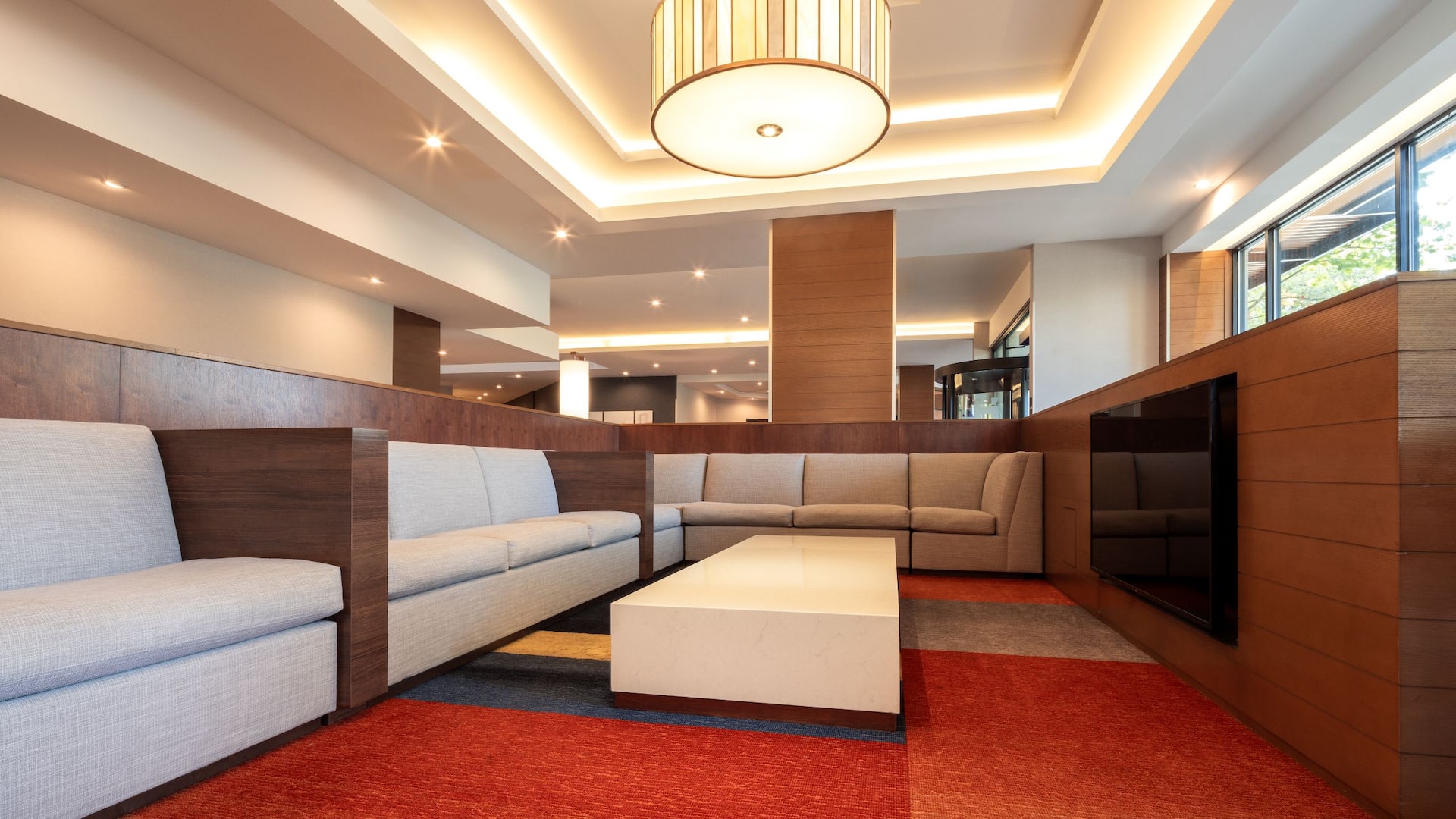 Hyatt House Seattle/Downtown Sunken Lobby Seating