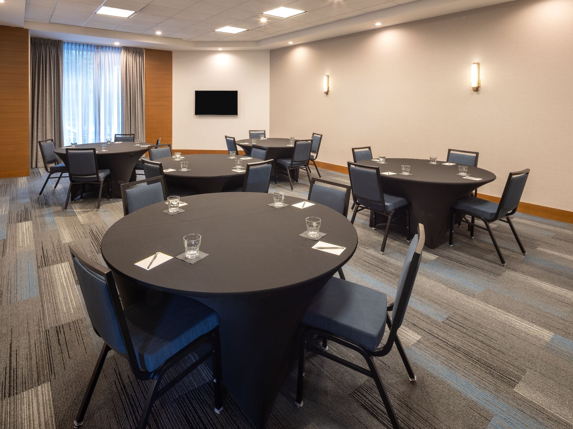 Hyatt House Seattle/Downtown Gathering Meeting Room