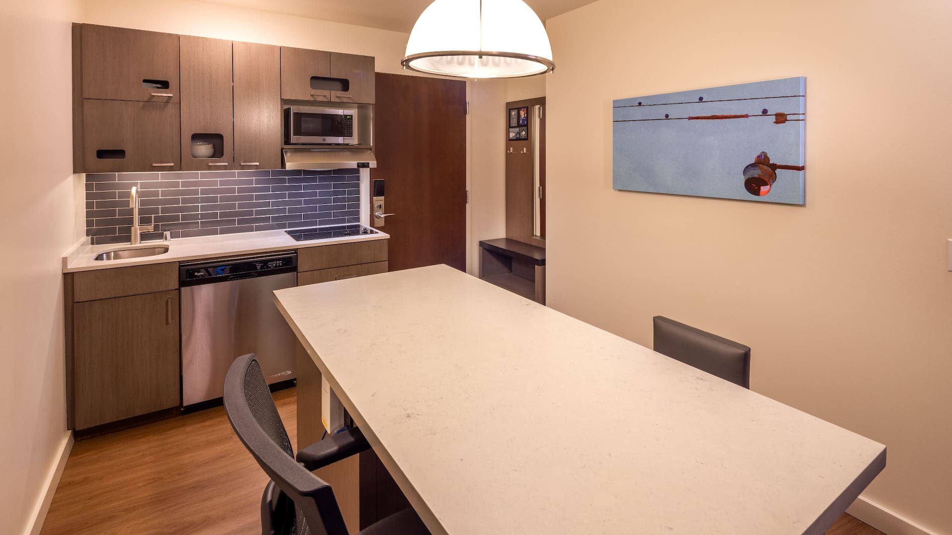 8/9 Hyatt House Seattle/Downtown King Double Queen Studio Kitchen