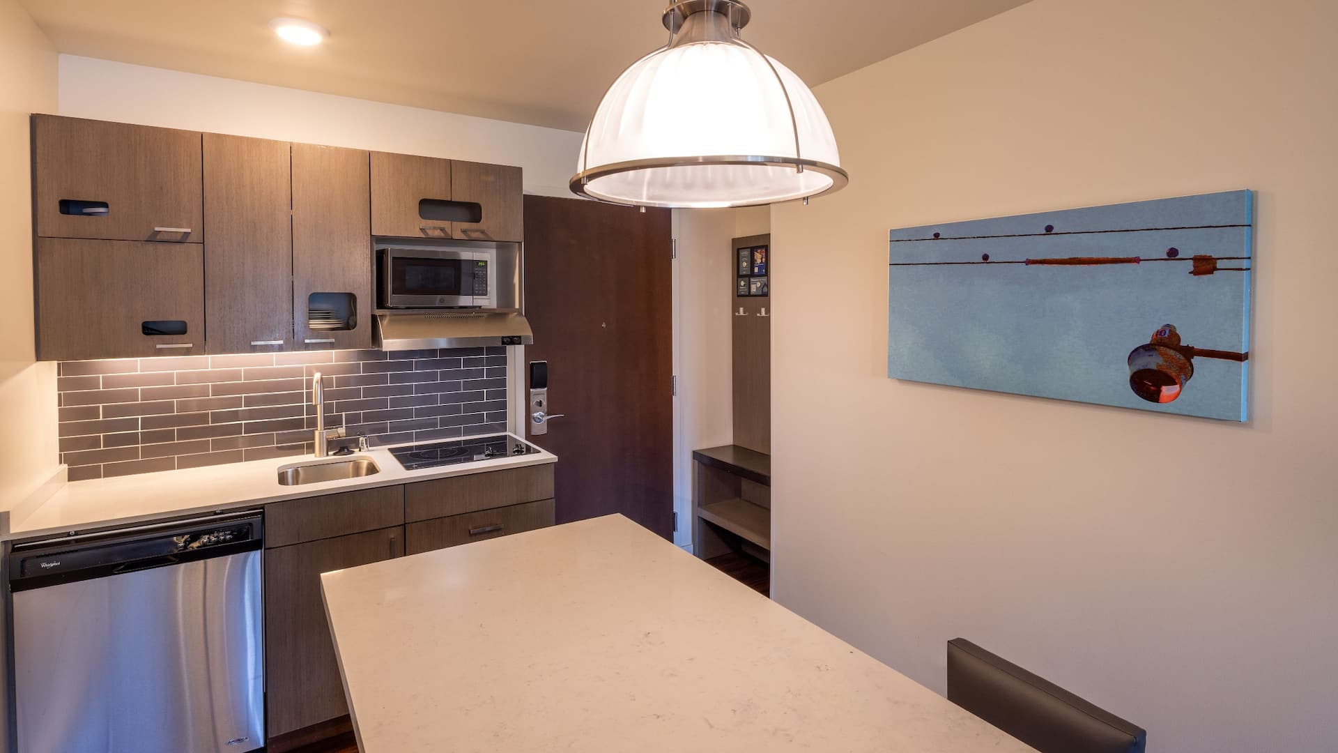 9/9 Hyatt House Seattle/Downtown King Double Queen Studio Kitchen Closeup