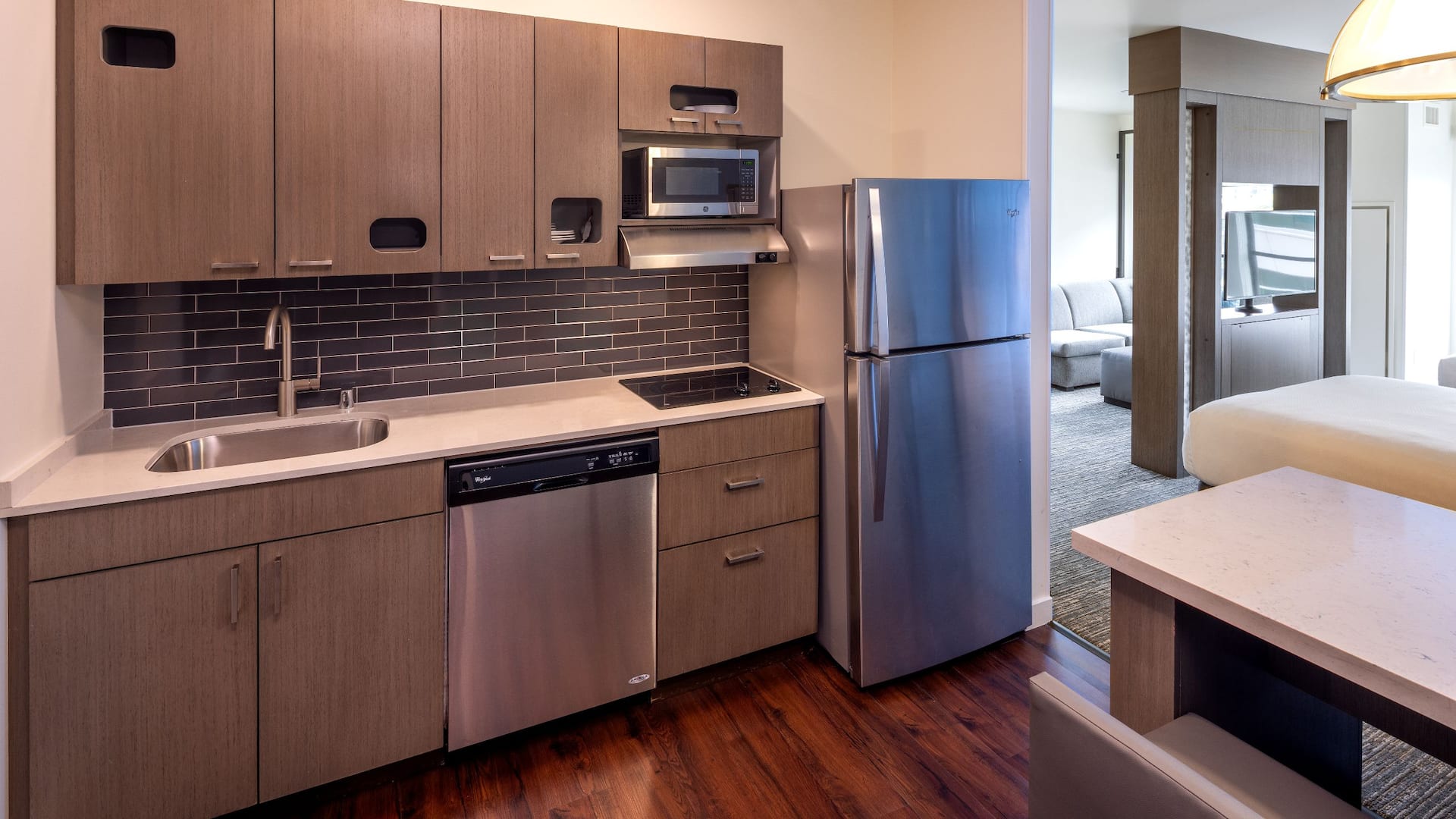 3/7 Hyatt House Seattle/Downtown Two Queen Bed Studio Kitchen