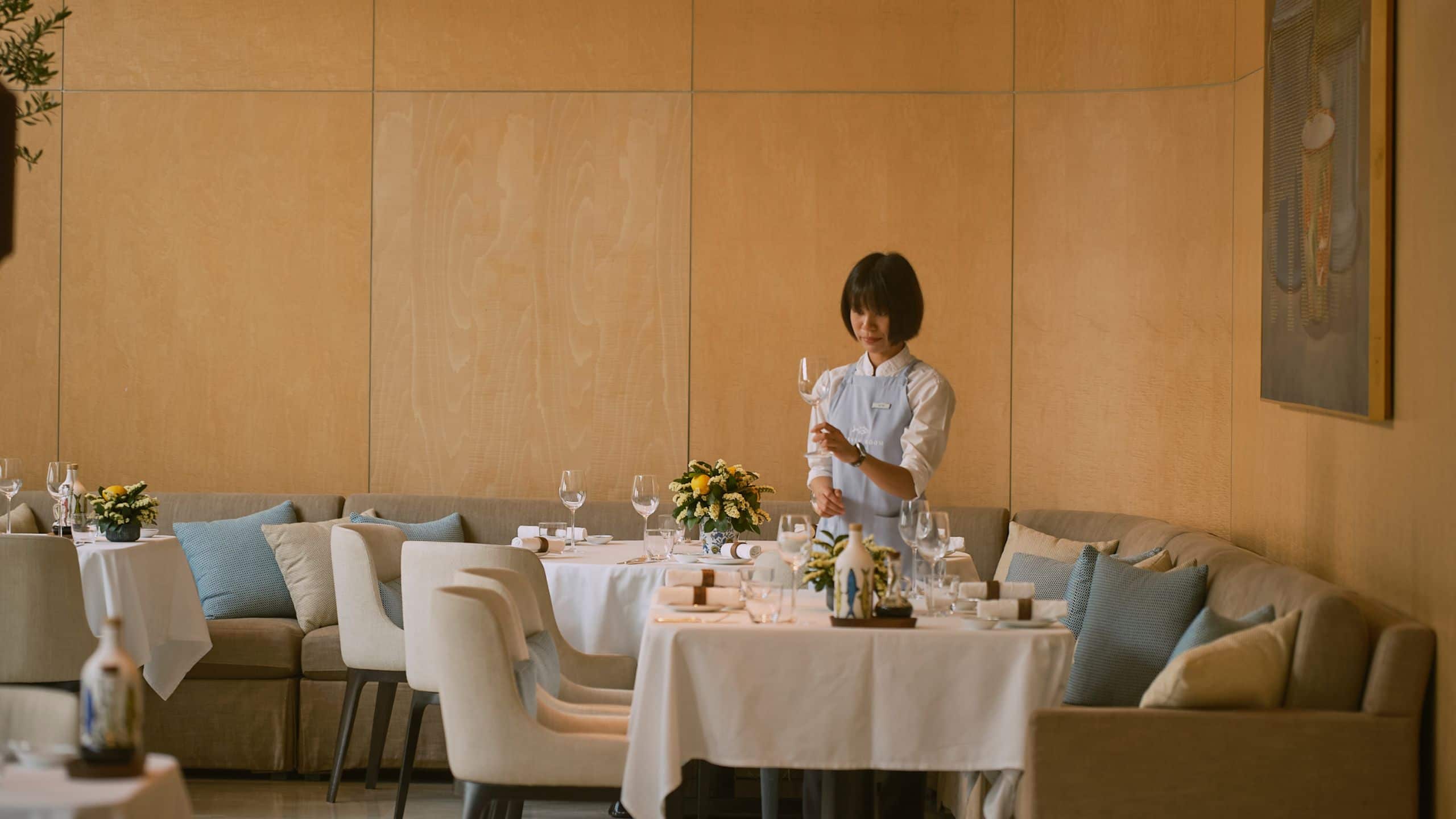 Park Hyatt Bangkok New La Marina Restaurant With Service