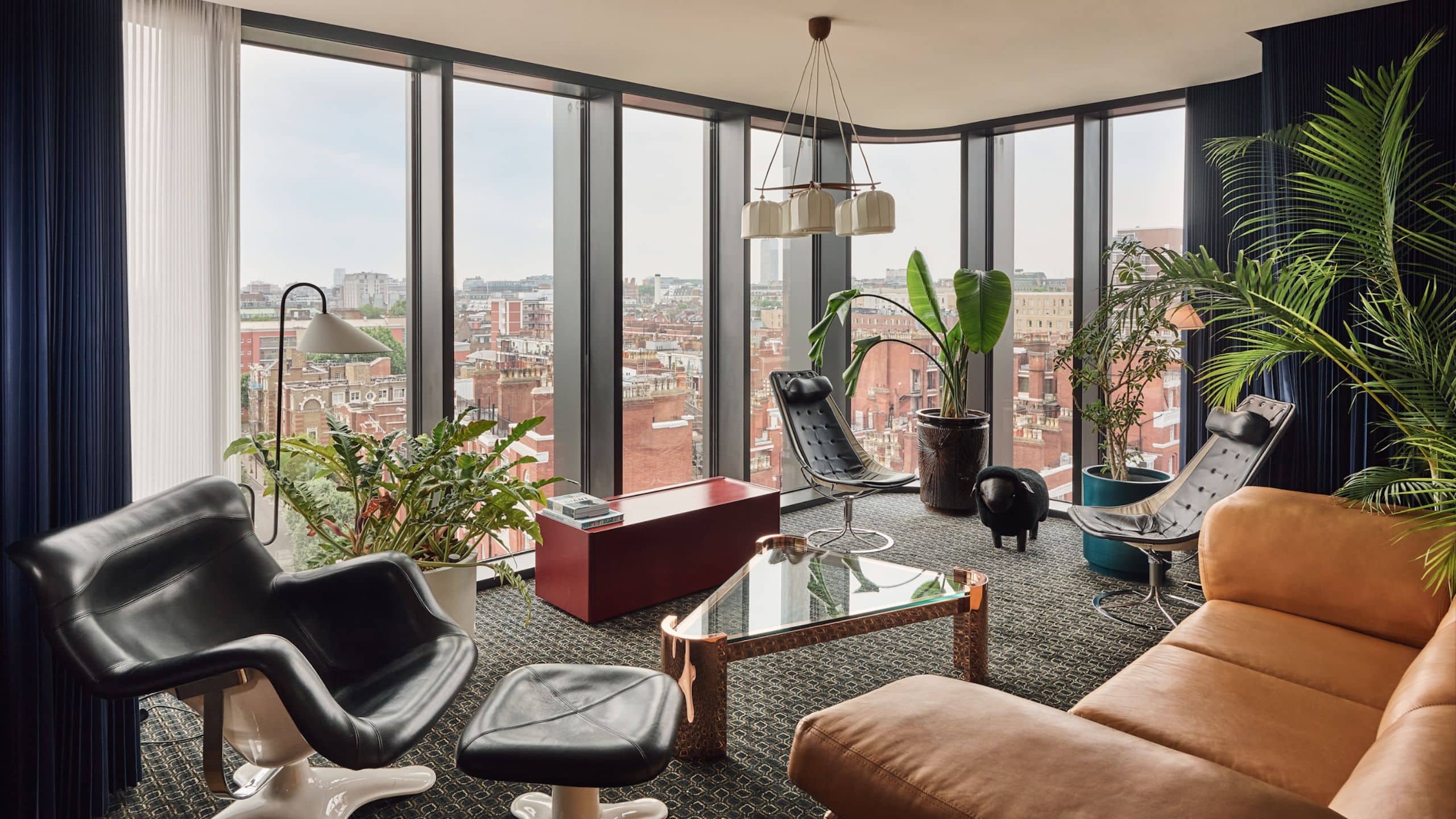 3 von 4 The Standard, London Suite Spot Room Seating