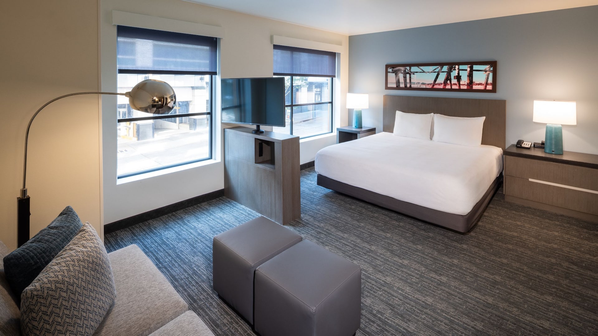 1/5 Hyatt House Seattle/Downtown King Bed Den Accessible