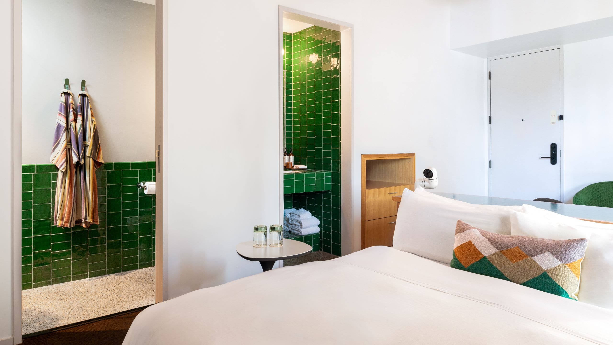 3 of 5 Hotel Magdalena, Bunkhouse Hotels Upper King Bathroom Angled