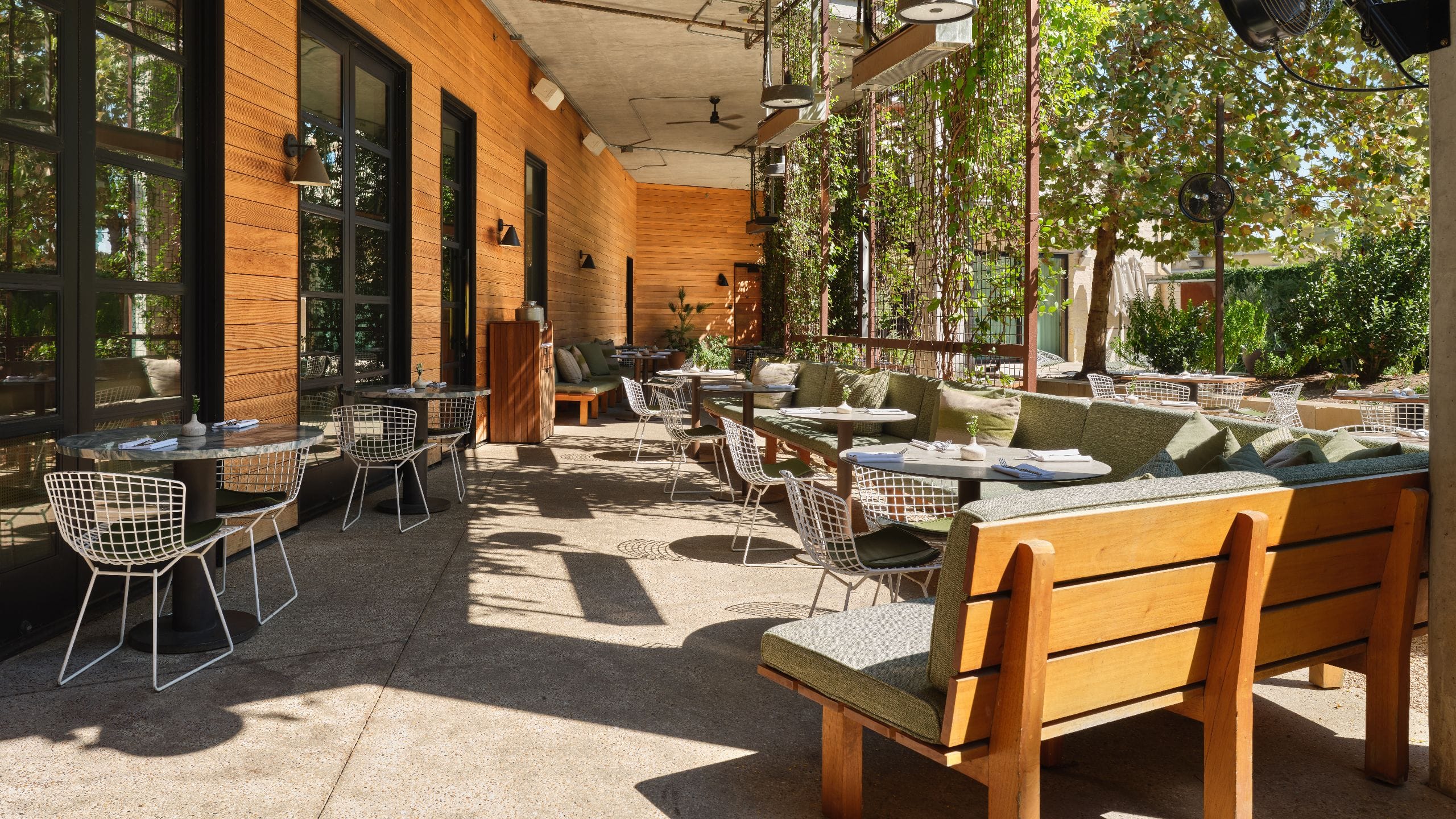 Hotel Magdalena, Bunkhouse Hotels Summer Restaurant Patio