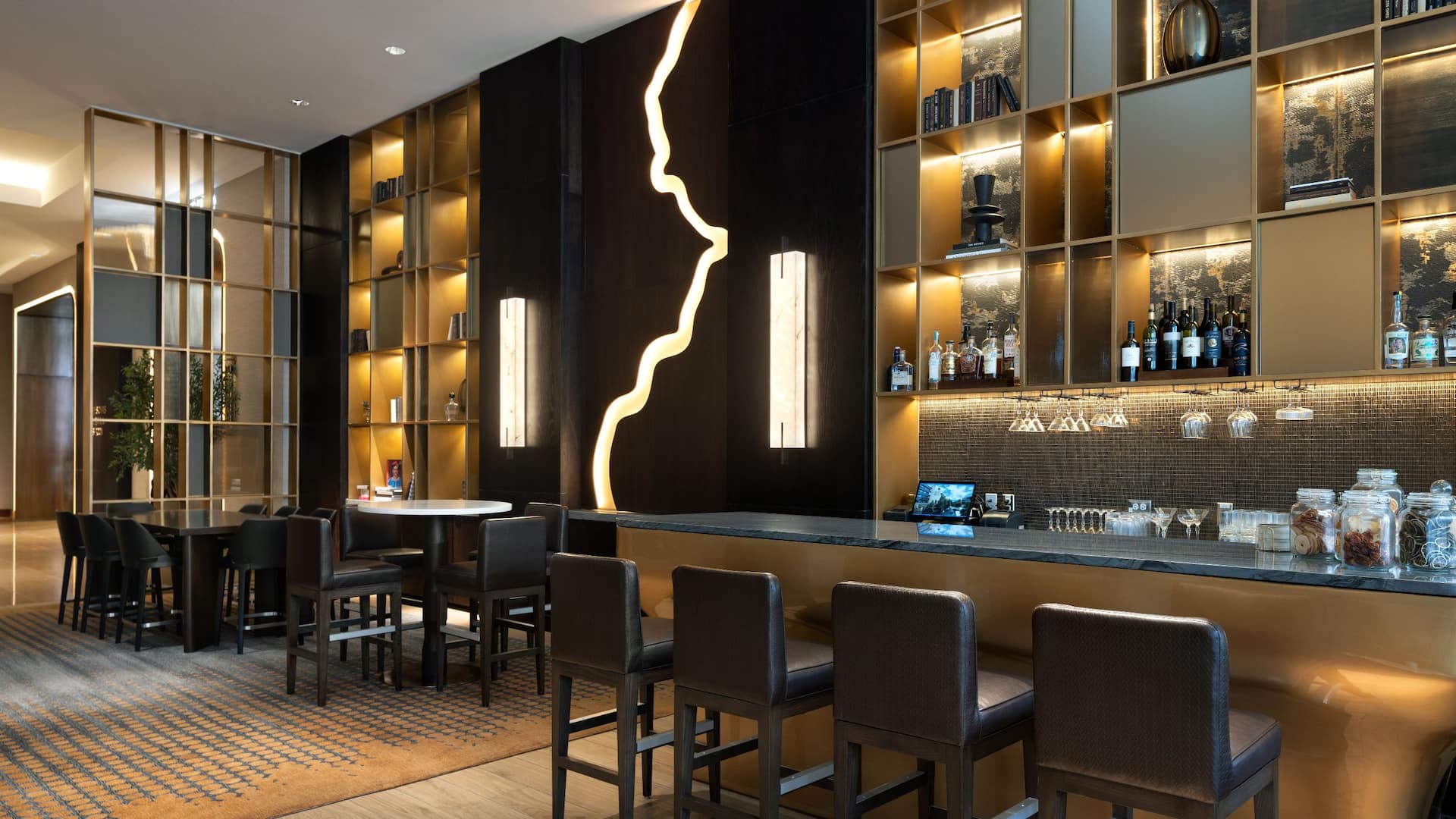 1 of 1 Grand Hyatt San Antonio River Walk Tejas Seating And Bar