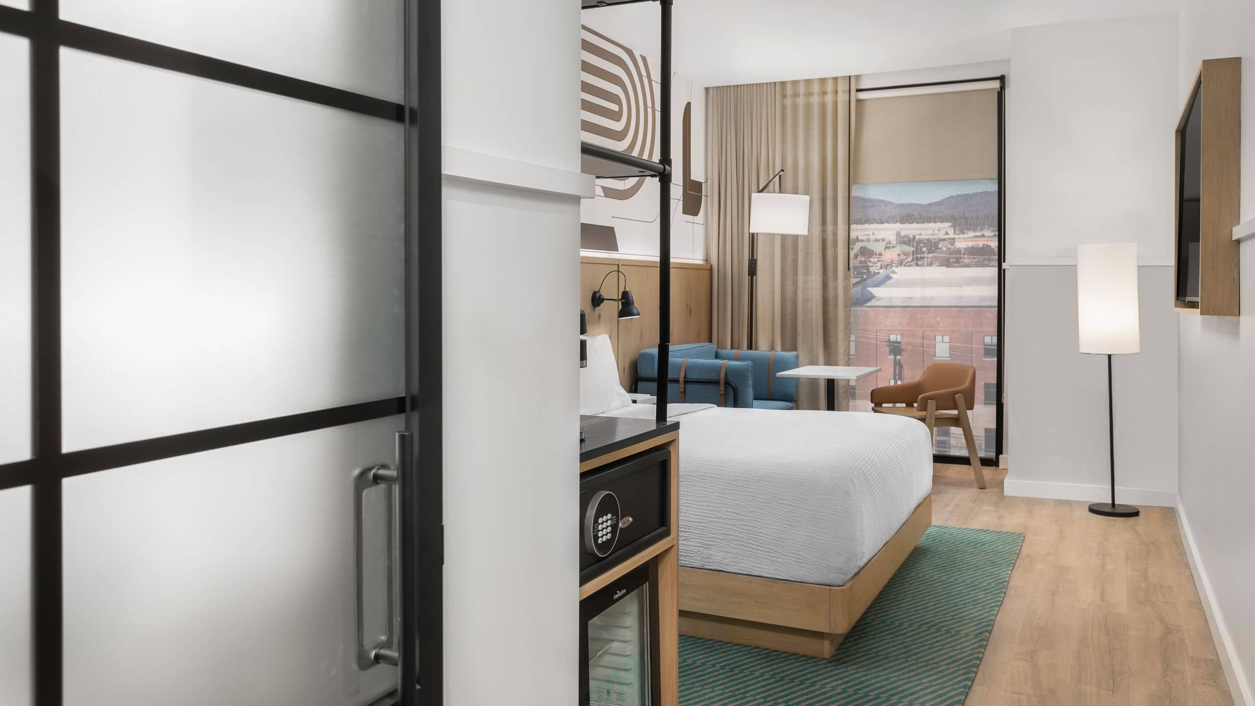 Caption by Hyatt Chattanooga Downtown Guestroom Entry