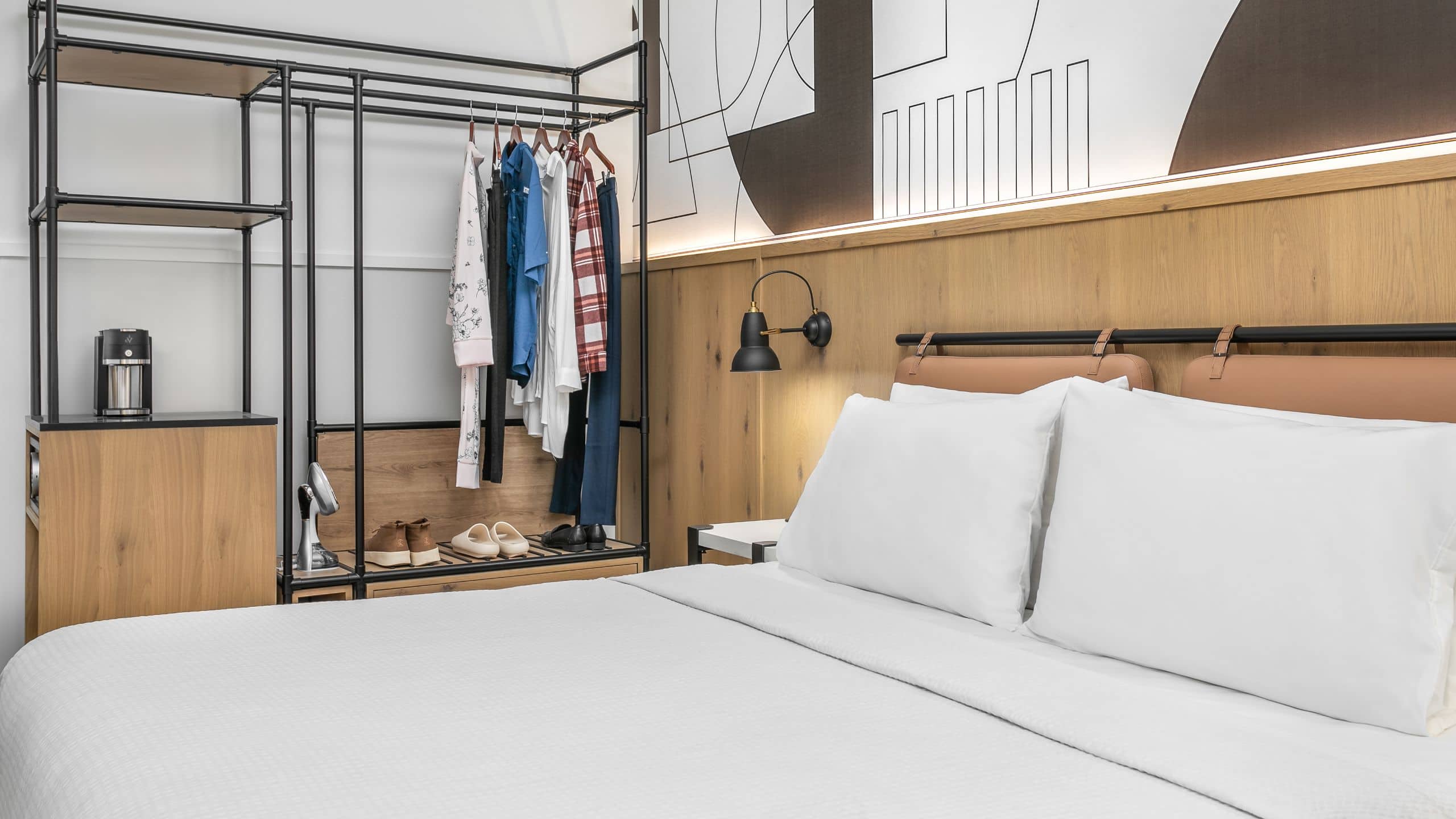 Caption by Hyatt Chattanooga Downtown Guestroom Headboard And Closet