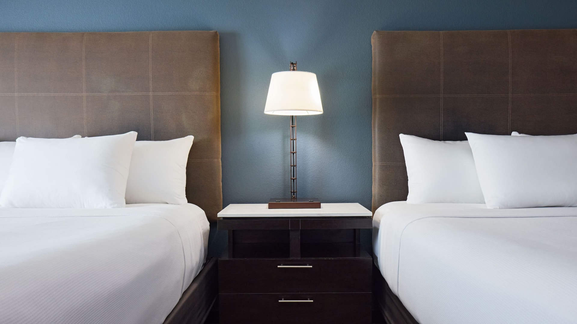 2 de 6 Hyatt House Seattle/Bellevue Double Queen Bed Detail