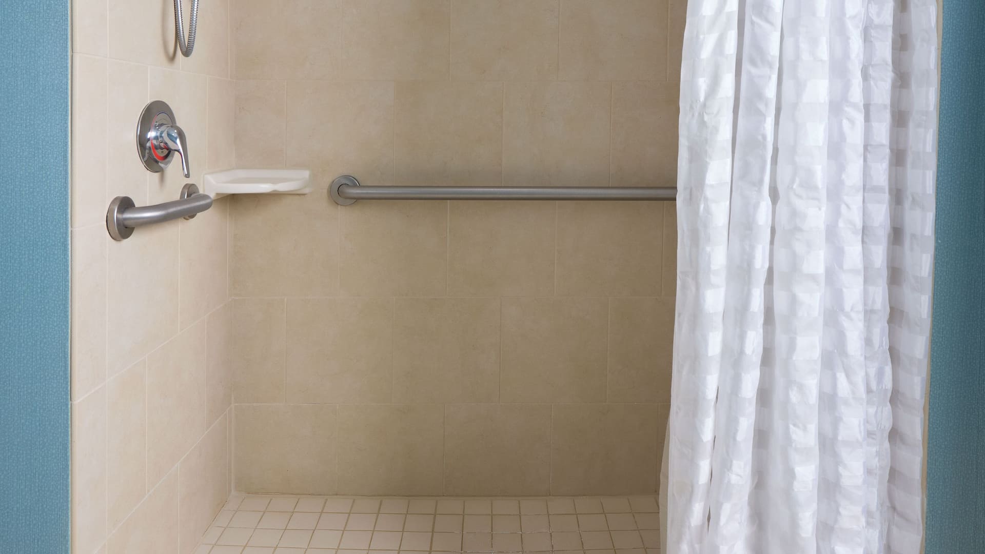 9 of 9 Hyatt Place Salt Lake City/Downtown/The Gateway Accessible Bathroom Shower