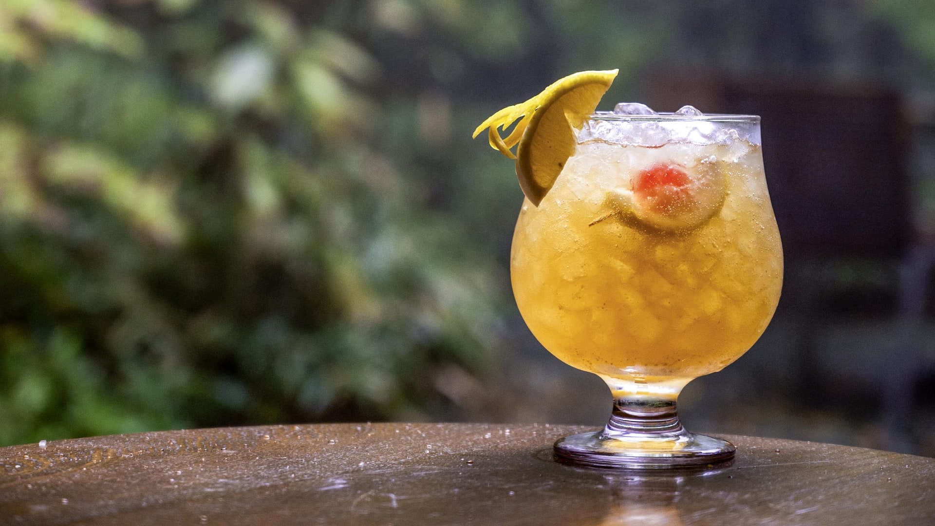 6 of 7 Hyatt Regency Hakone Resort and Spa Living Room Seasonal Mocktail Apple Lemon Ginger