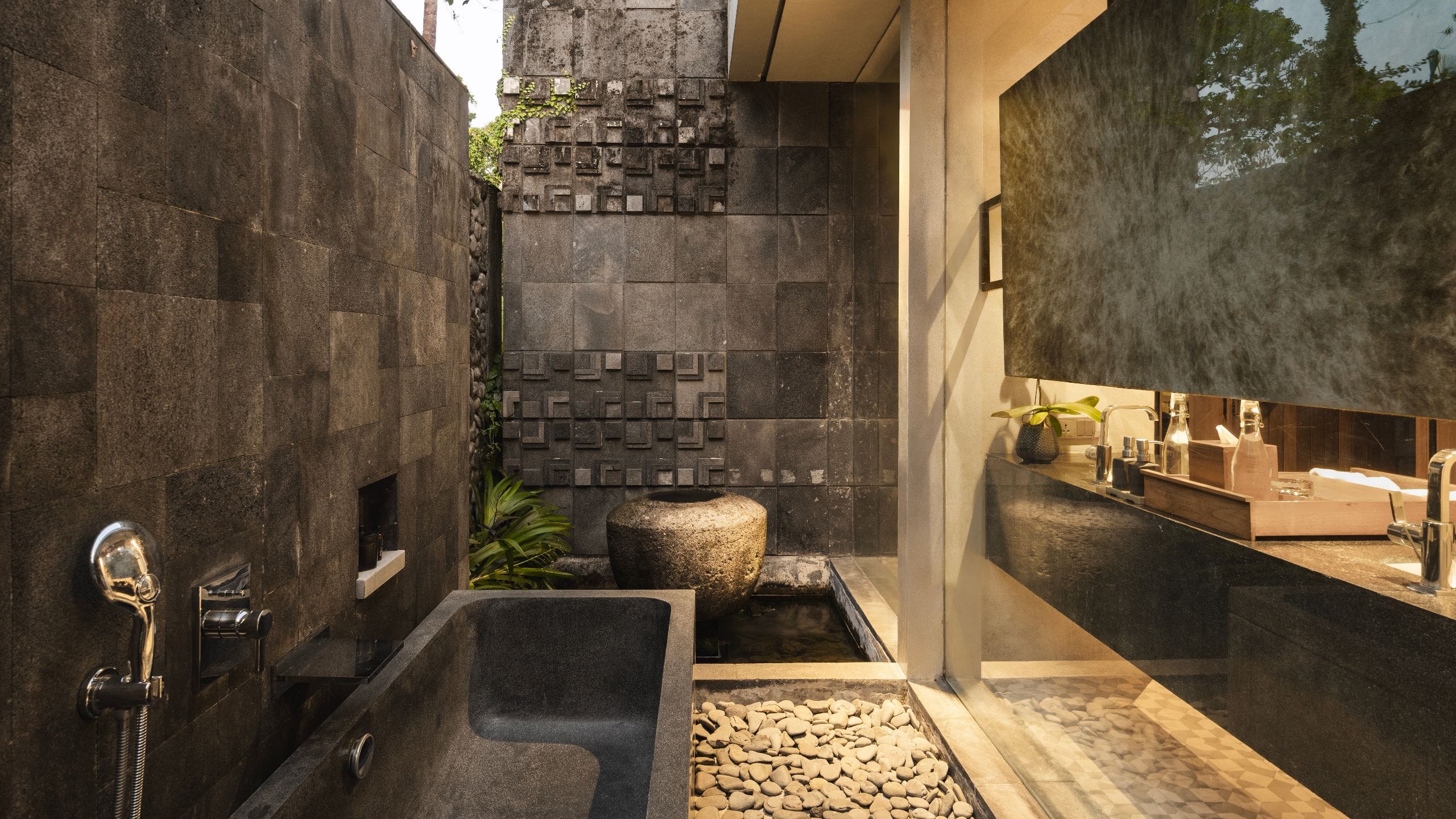 第 4，共 4 Alila Ubud Terrace Tree Bathtub