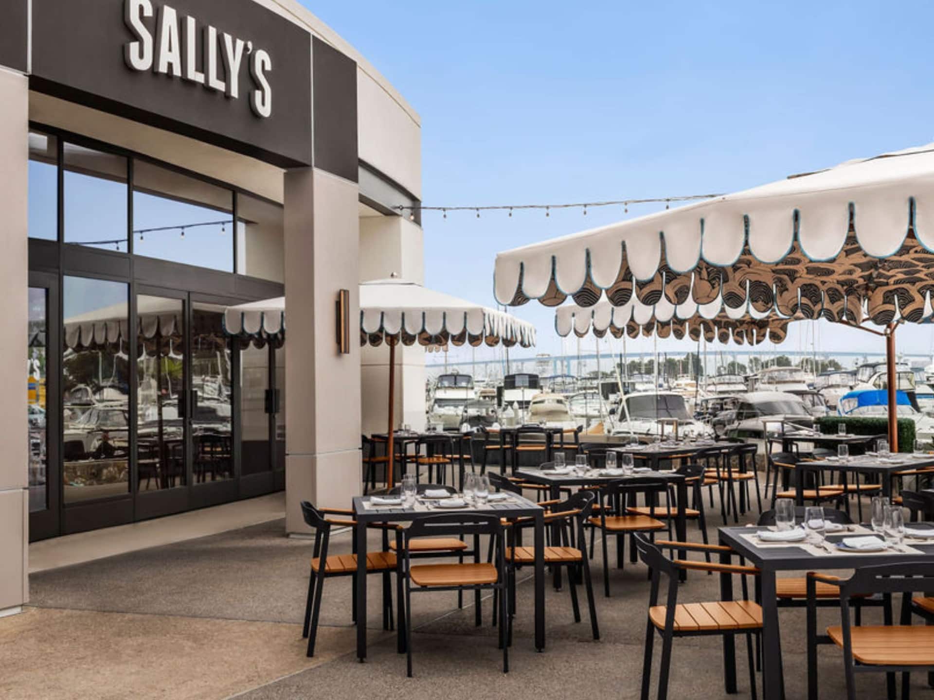 Manchester Grand Hyatt San Diego Sallys Patio Entrance