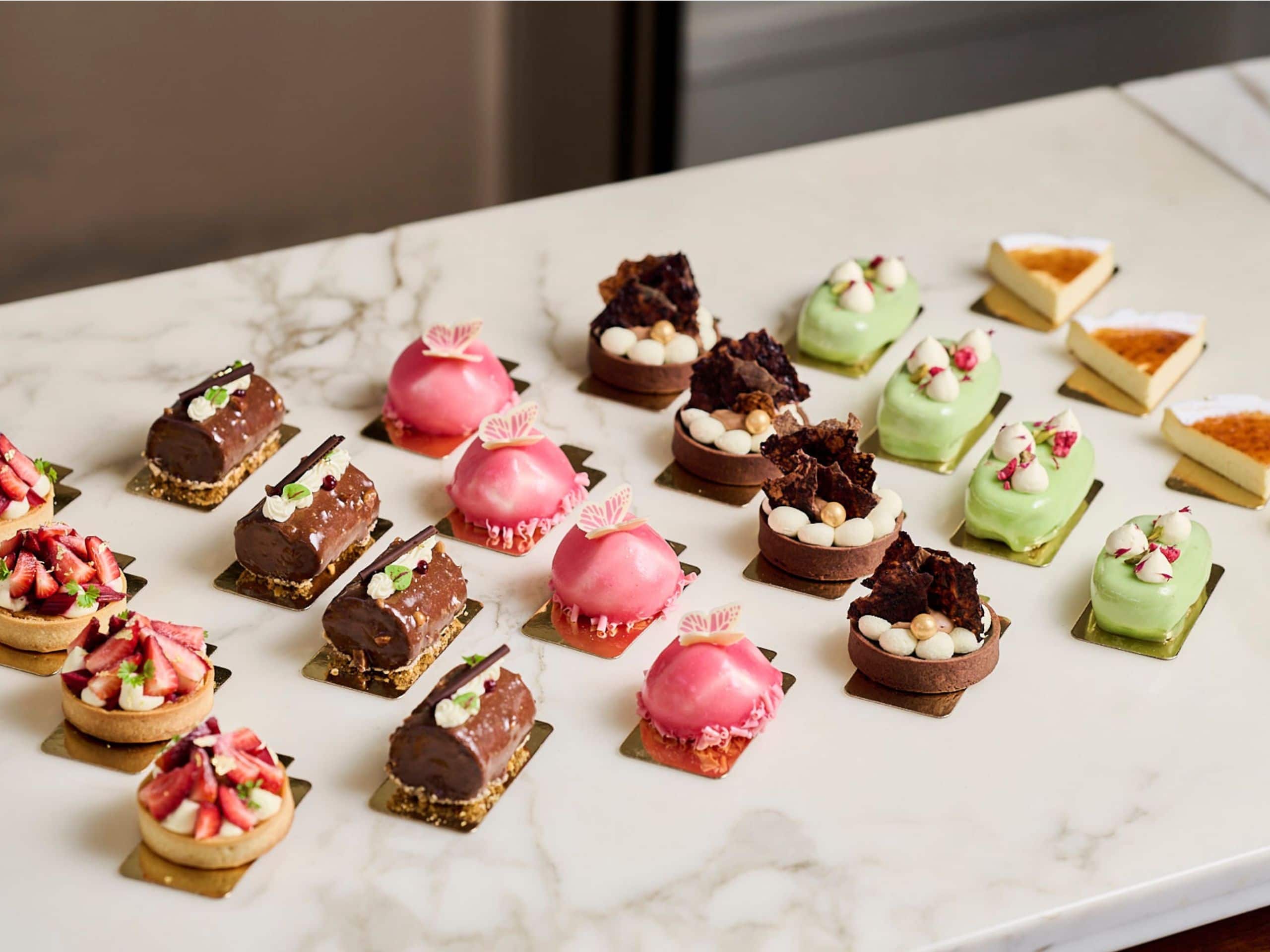 Hyatt Hotel Canberra - A Park Hyatt Hotel Gateau Singles