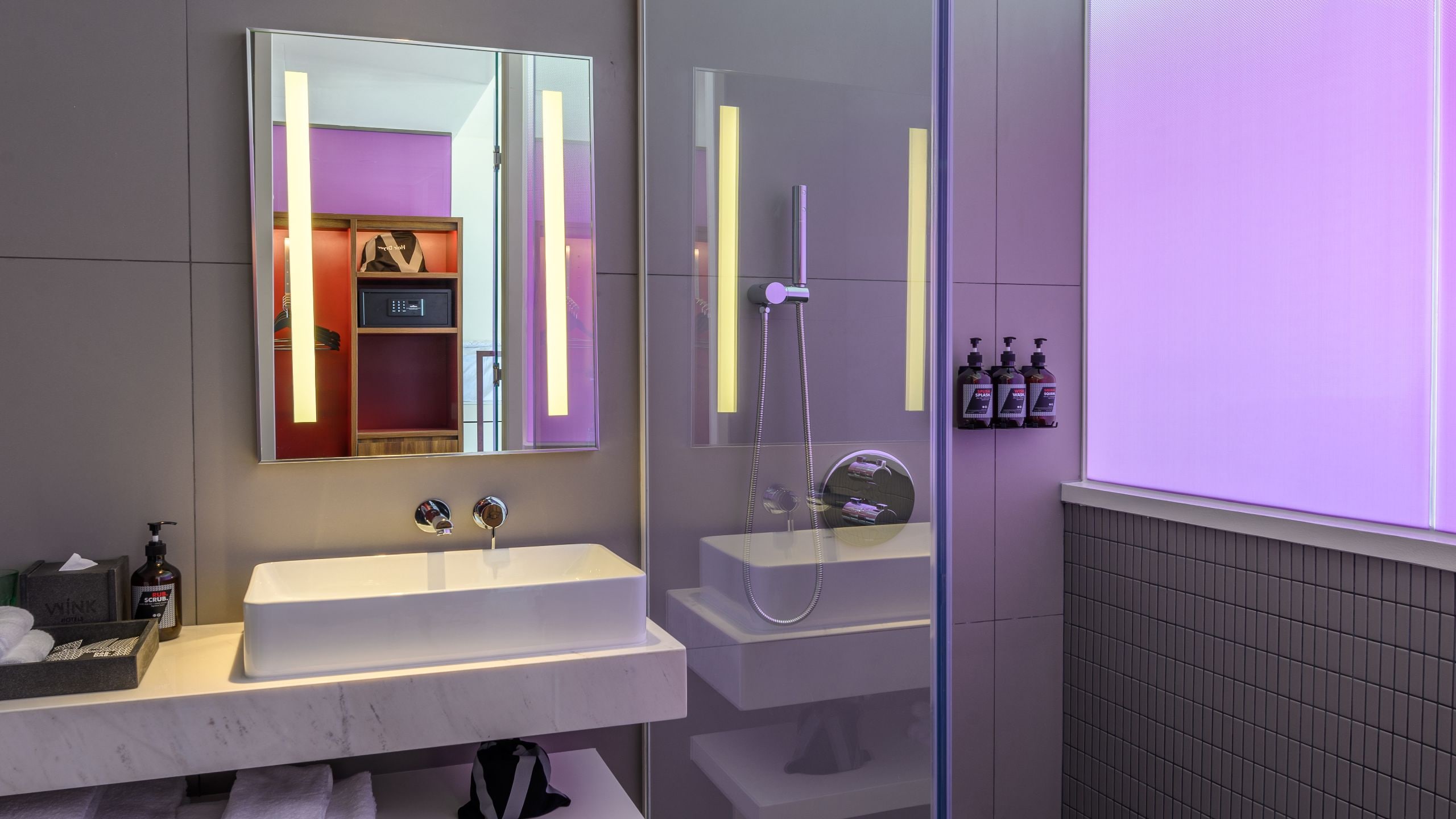 Wink Hotel Tuy Hoa Beach One Queen Bed Neighborhood View Bathroom Amenity