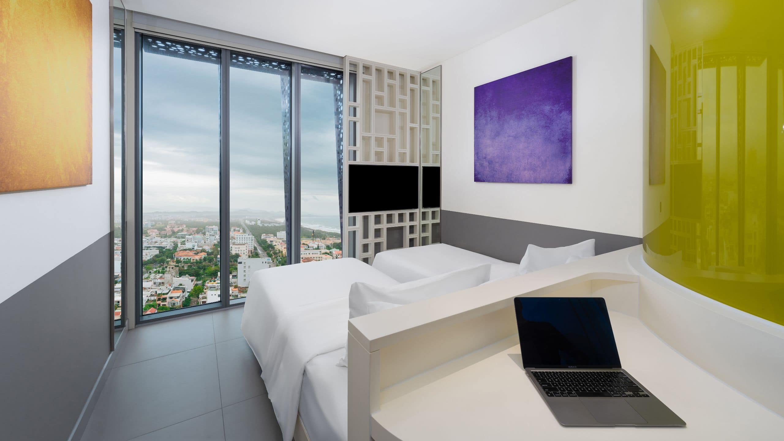 Wink Hotel Tuy Hoa Beach Two Twin Beds City View Overview