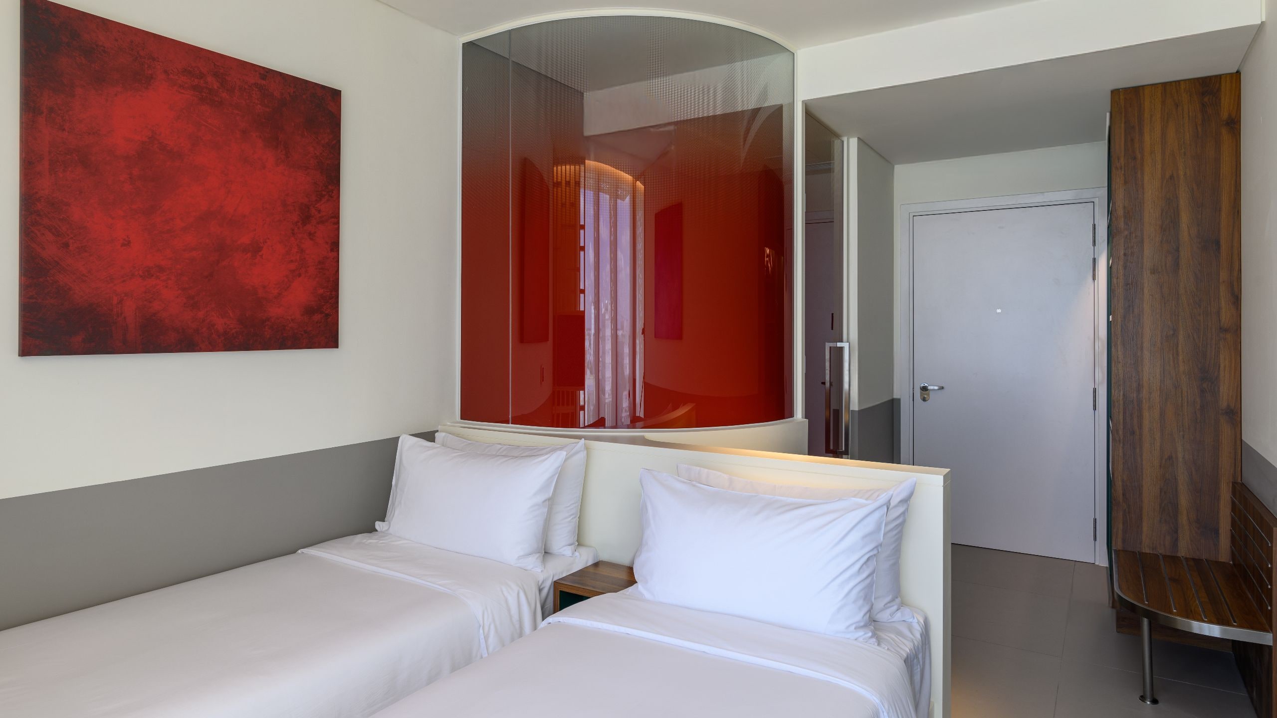 Wink Hotel Danang Centre Two Twin Beds Neighborhood View With Bathroom