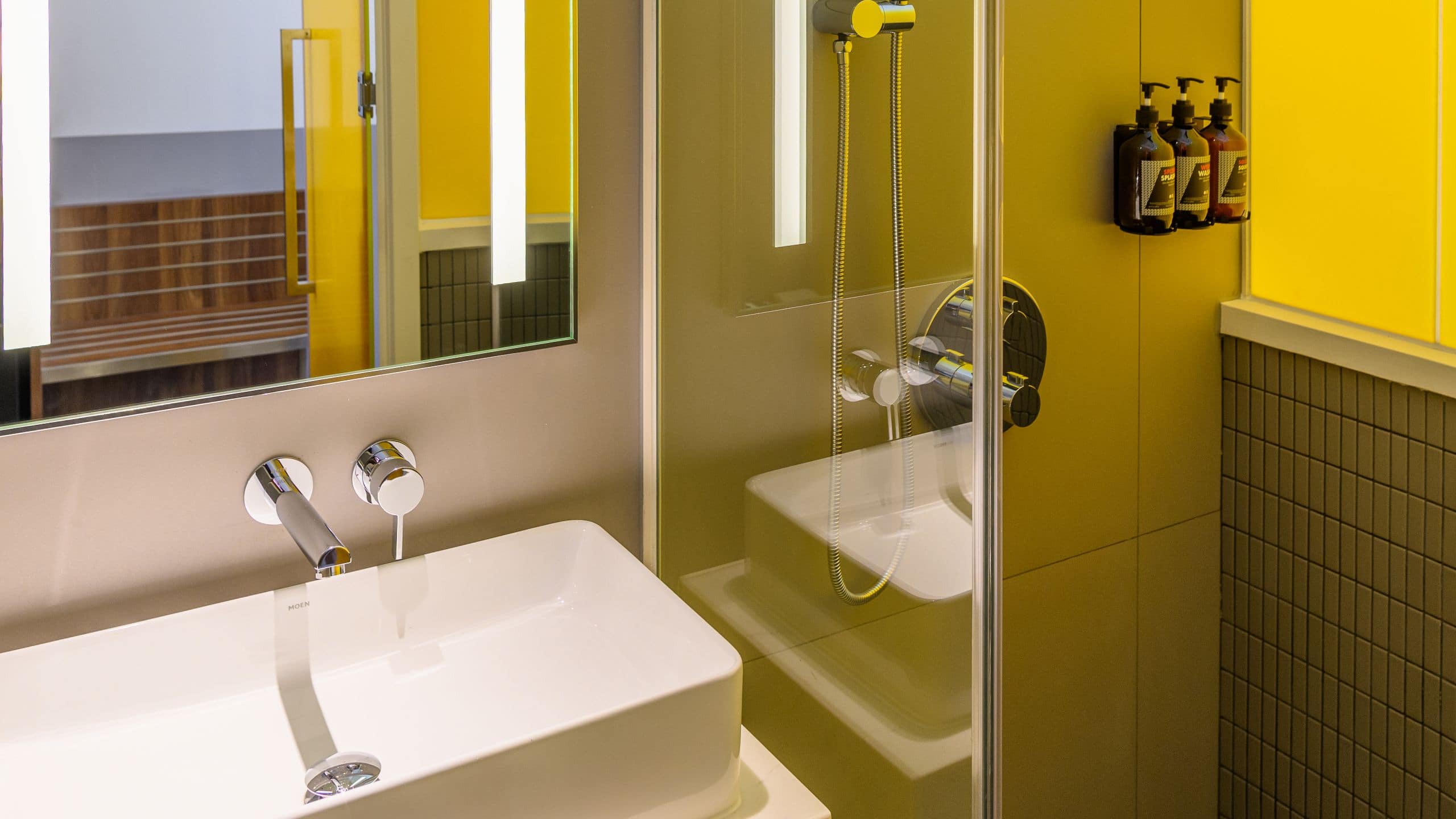 3 of 3 Wink Hotel Danang Riverside Two Twin Beds River View Deluxe Bathroom