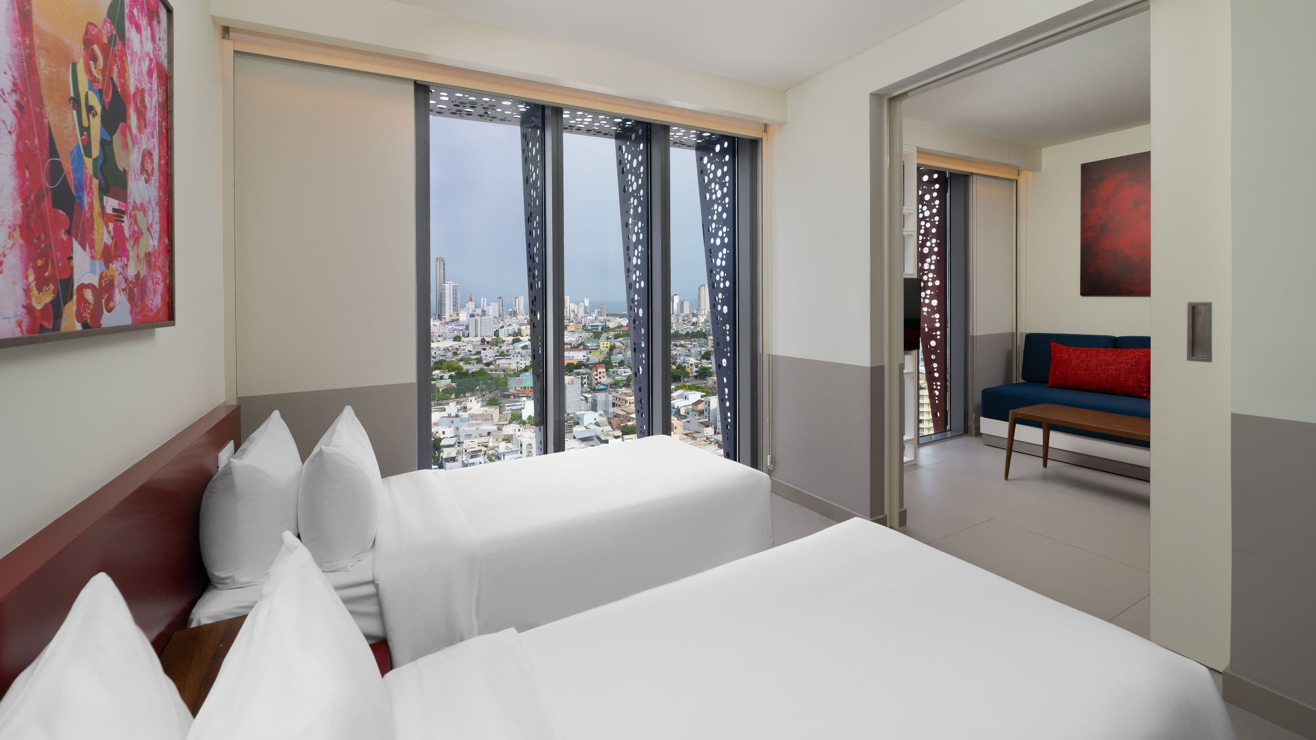 Wink Hotel Danang Riverside Two Twin Beds Suite City View
