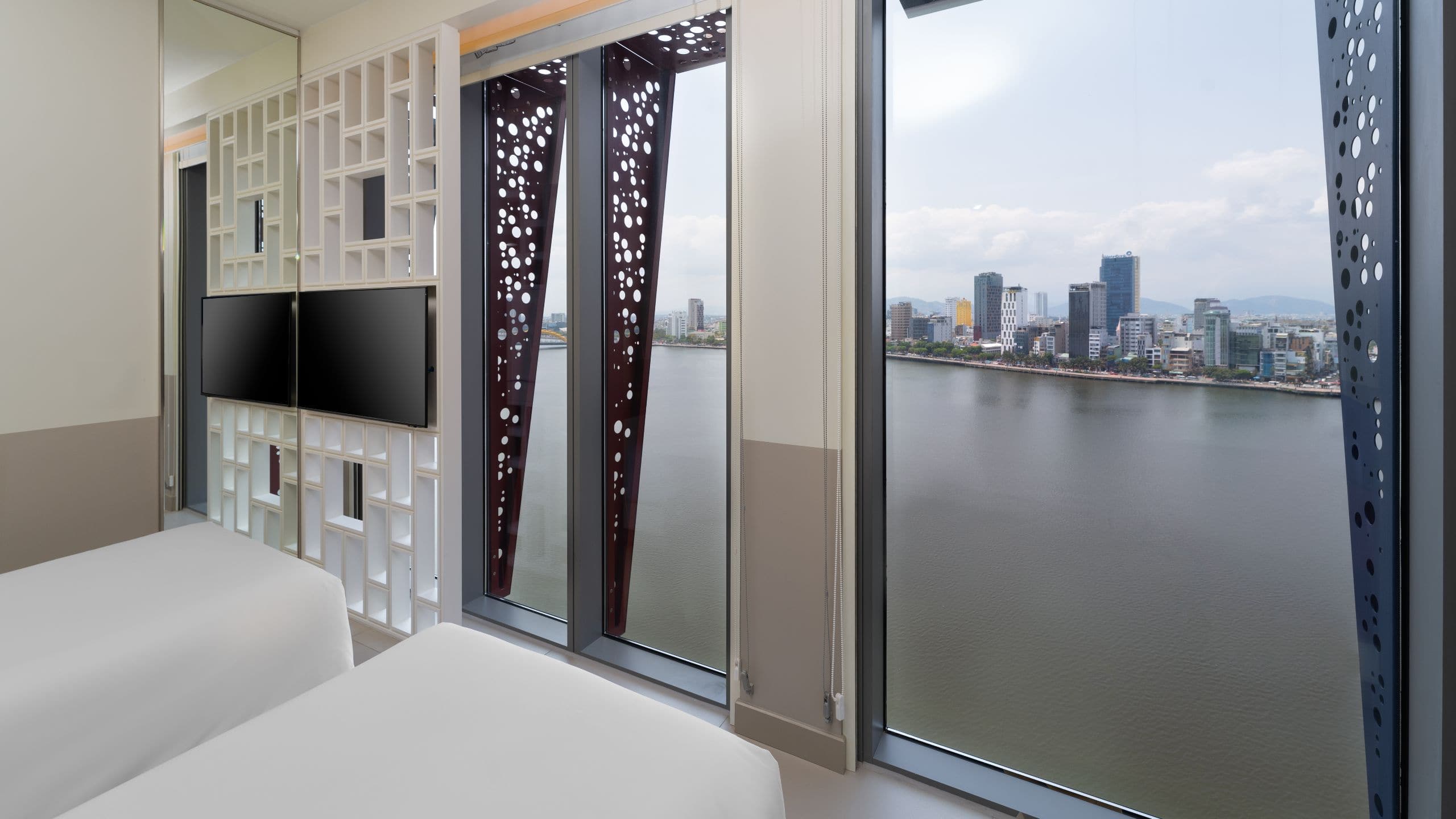 Wink Hotel Danang Riverside Two Bedroom Suite River View Twin