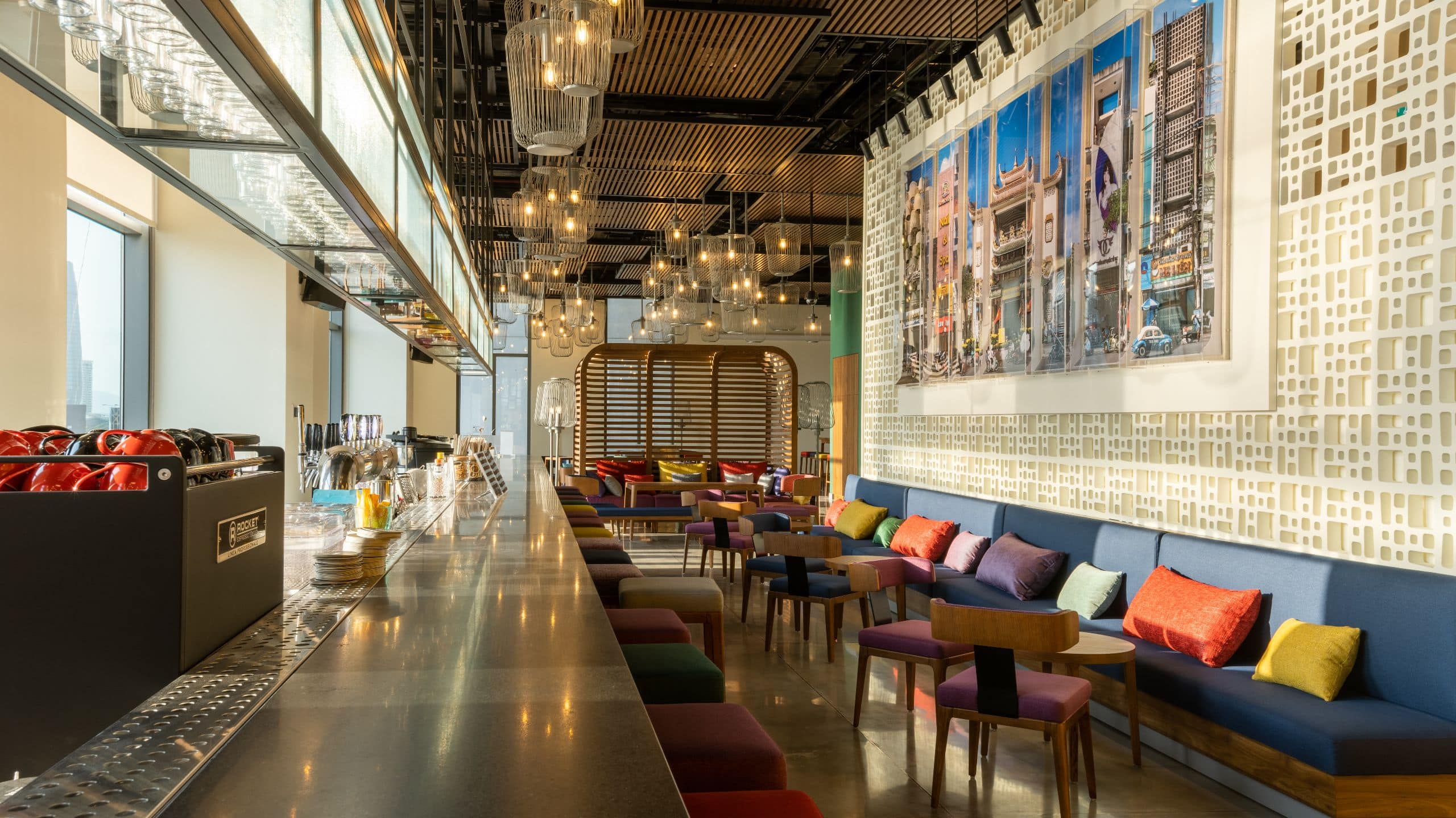 Wink Hotel Danang Riverside Wink Bar Restaurant Overview