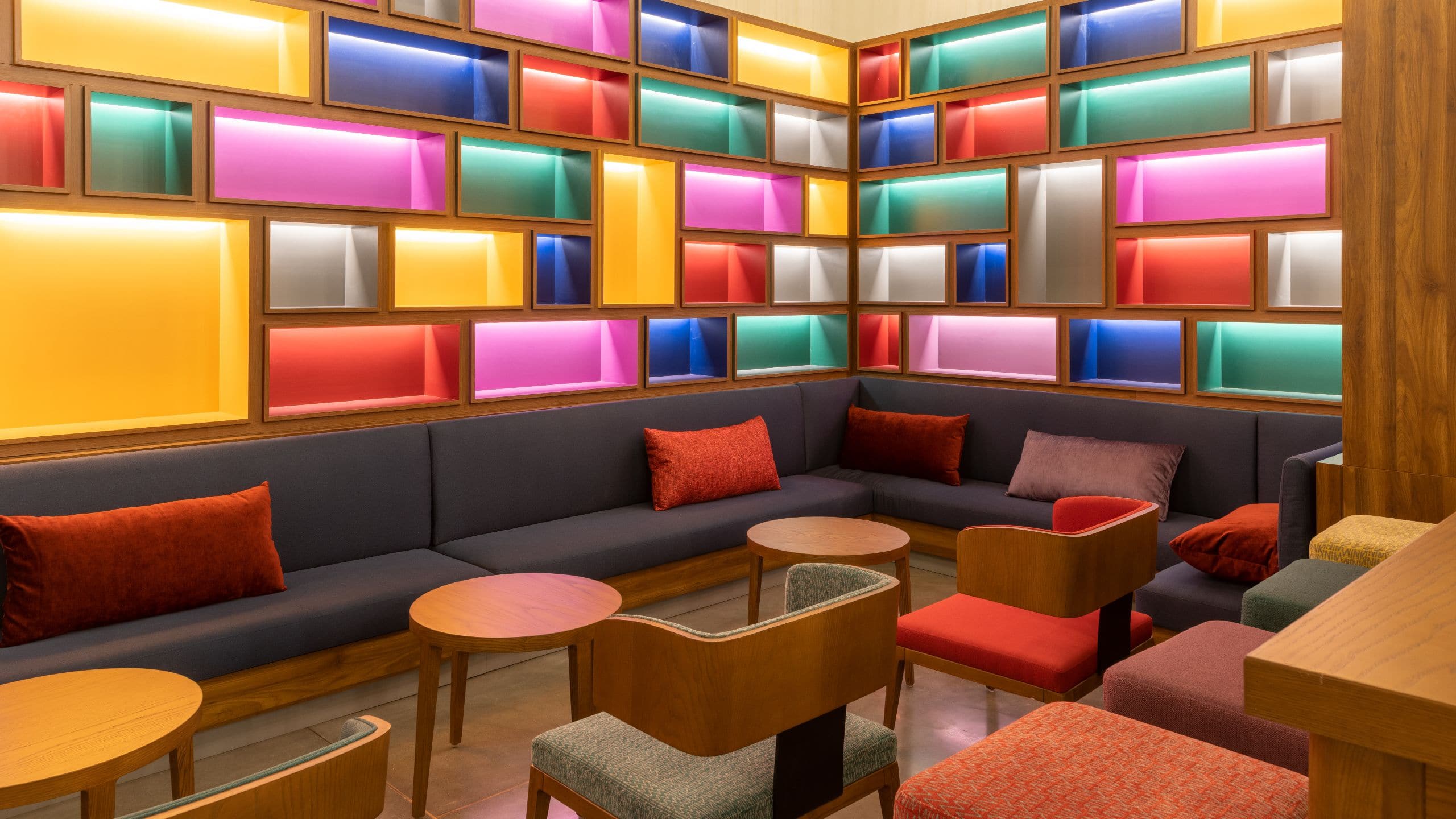 Wink Hotel Danang Riverside Wink Space Shelf Area