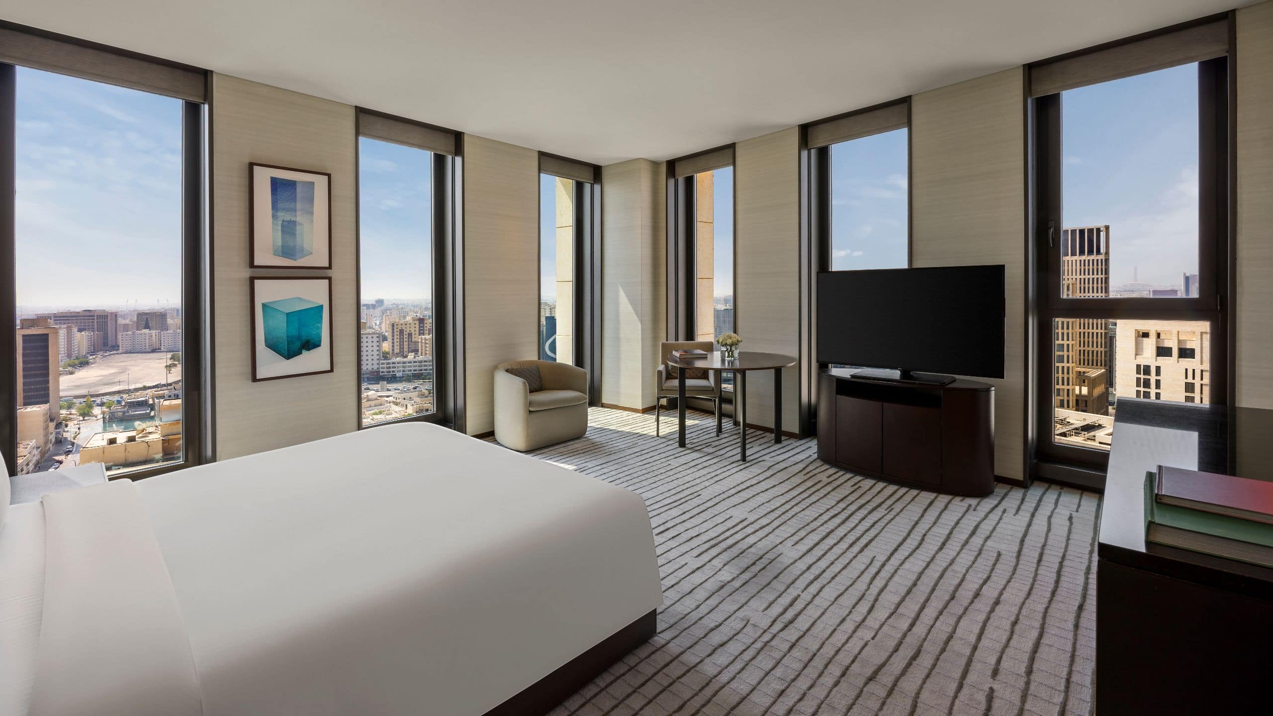 2 de 3 Park Hyatt Doha King Bedroom City View