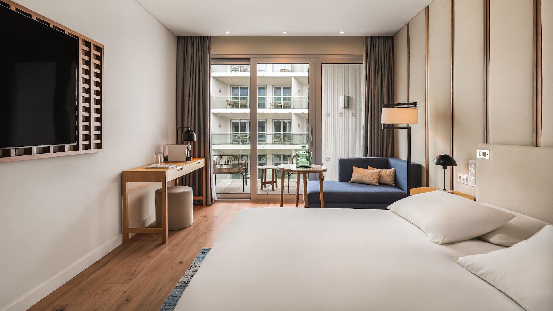 4 из 7 Hyatt Regency Lisbon Courtyard Queen