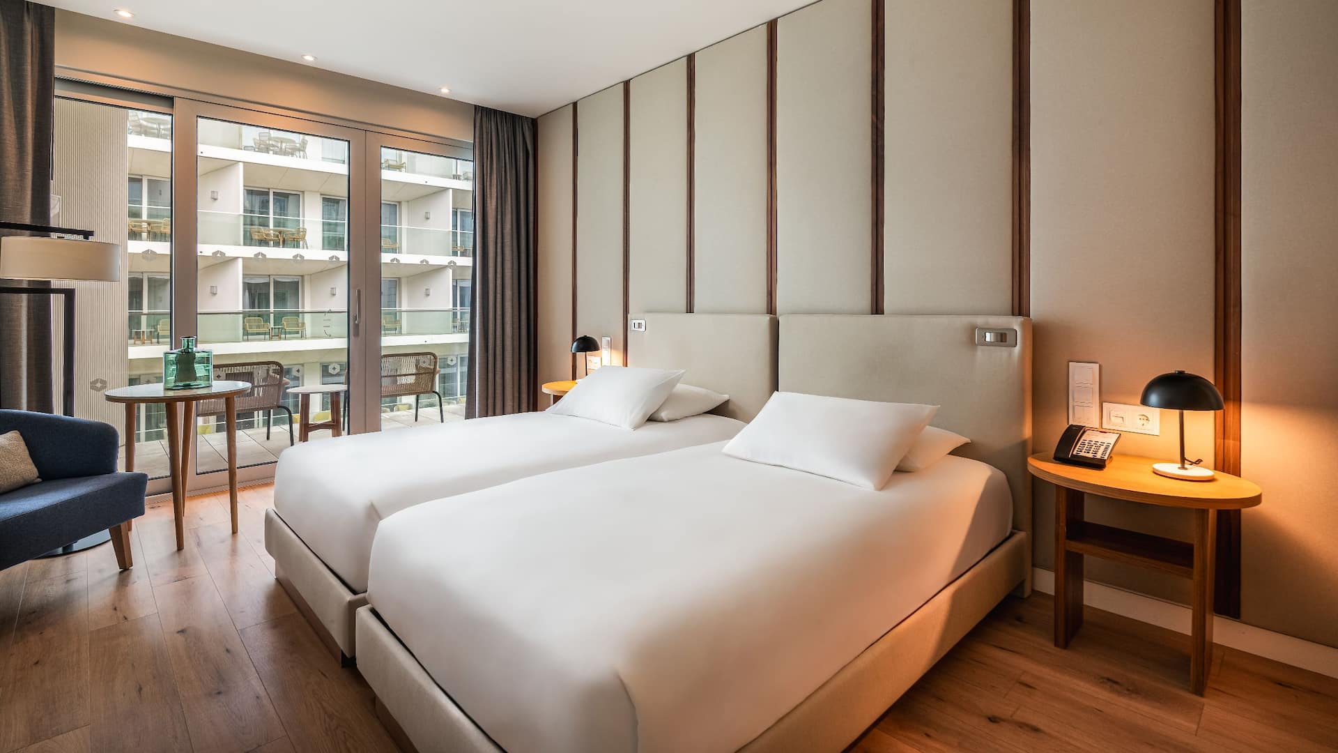 3 из 7 Hyatt Regency Lisbon Courtyard Twin Room