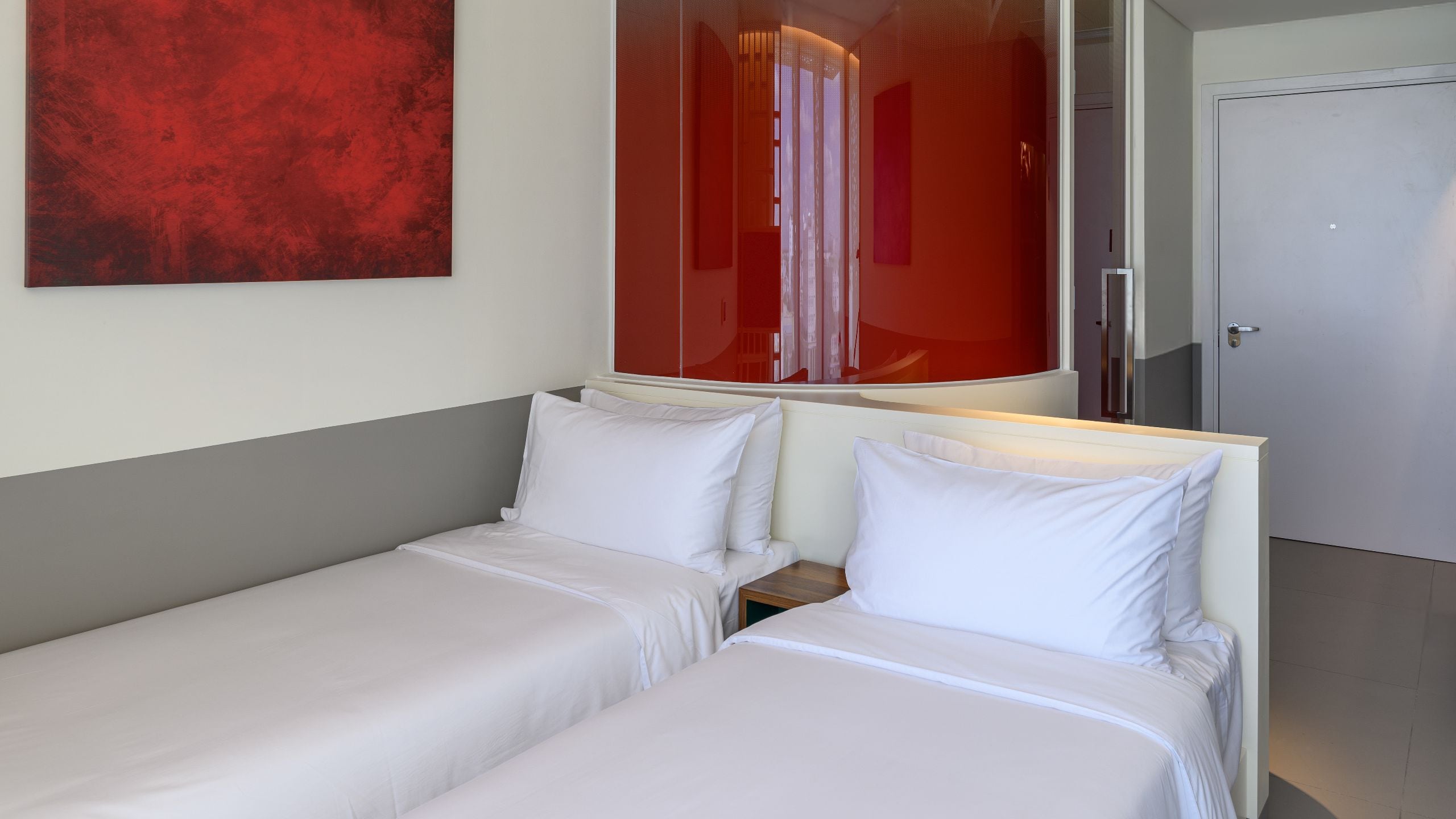 2 of 3 Wink Hotel Hai Phong Centre Two Twin Beds City View Deluxe Overview