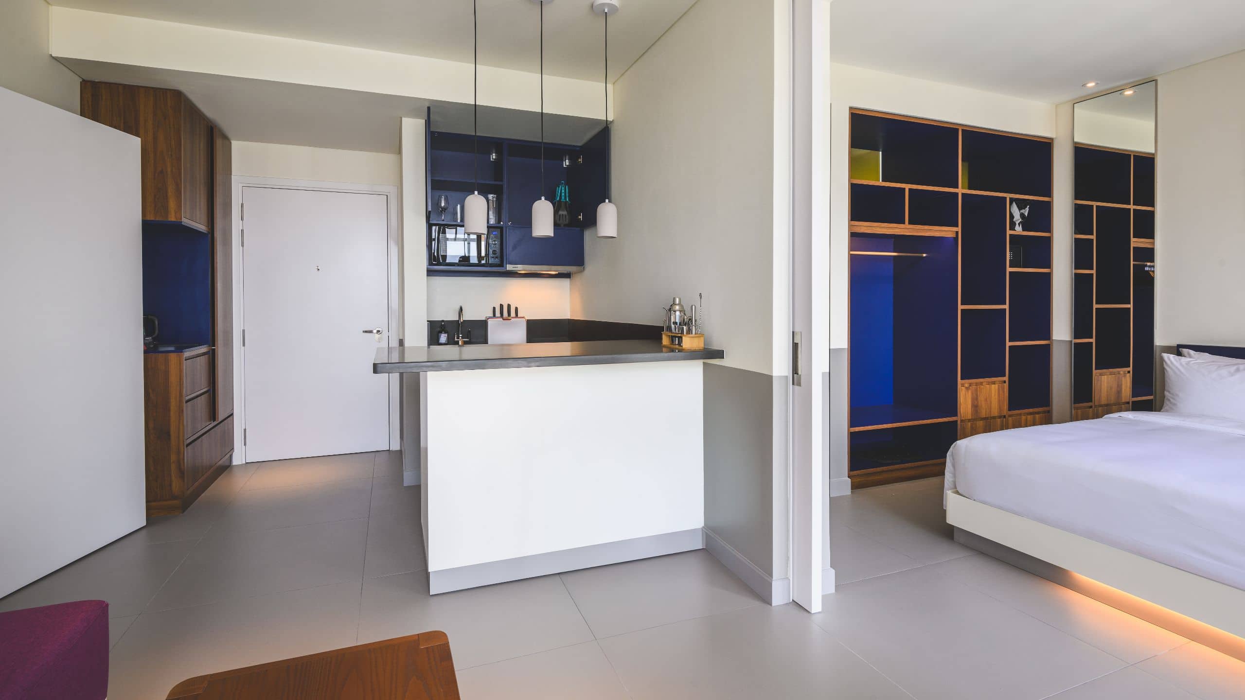 2 of 4 Wink Hotel Hai Phong Centre Two Bedroom Suite City View Overview