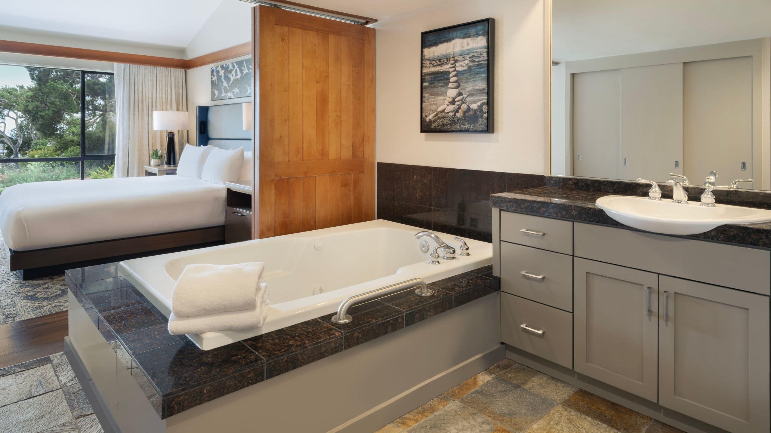 6/7 Hyatt Vacation Club at Highlands Inn Bathroom And Bedroom