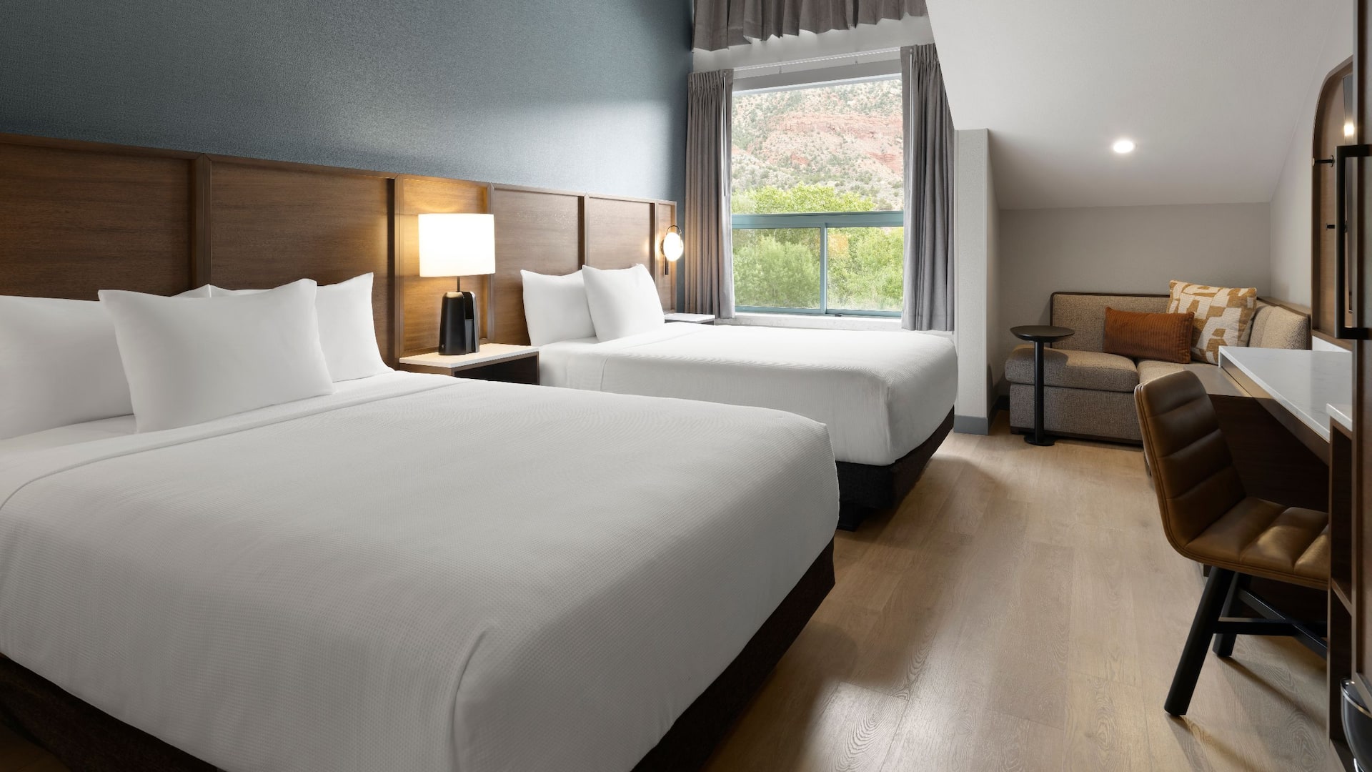 Hyatt Place Springdale / Zion National Park Two Queen Mountain View