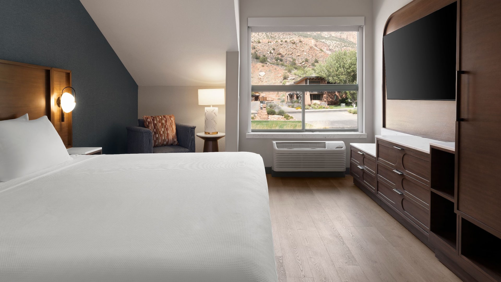 1 of 4 Hyatt Place Springdale / Zion National Park One Bedroom King Suite