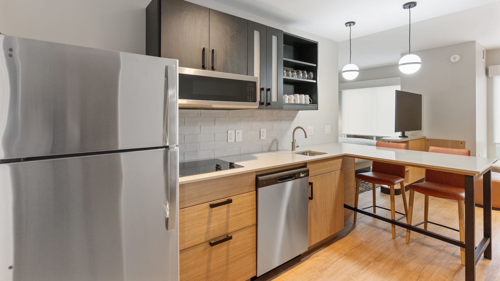 Hyatt House Thunder Bay Full Kitchen