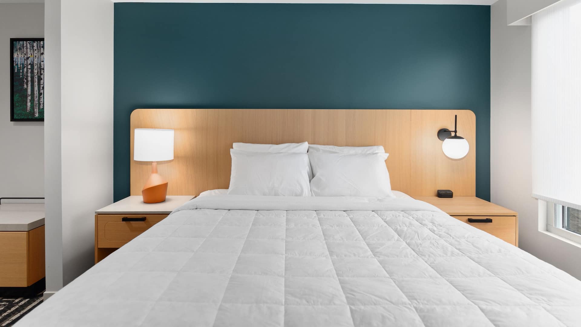 2 of 4 Hyatt House Thunder Bay King Headboard Detail