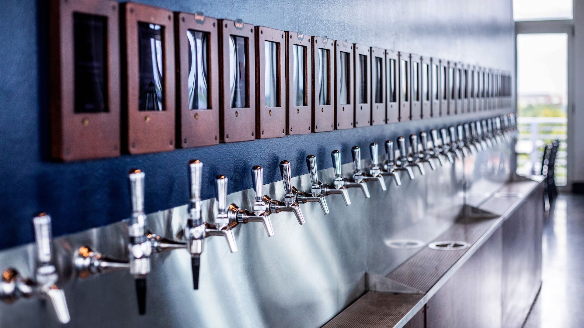 4 of 4 Hyatt House Charleston/Historic District Pour Taproom Taps