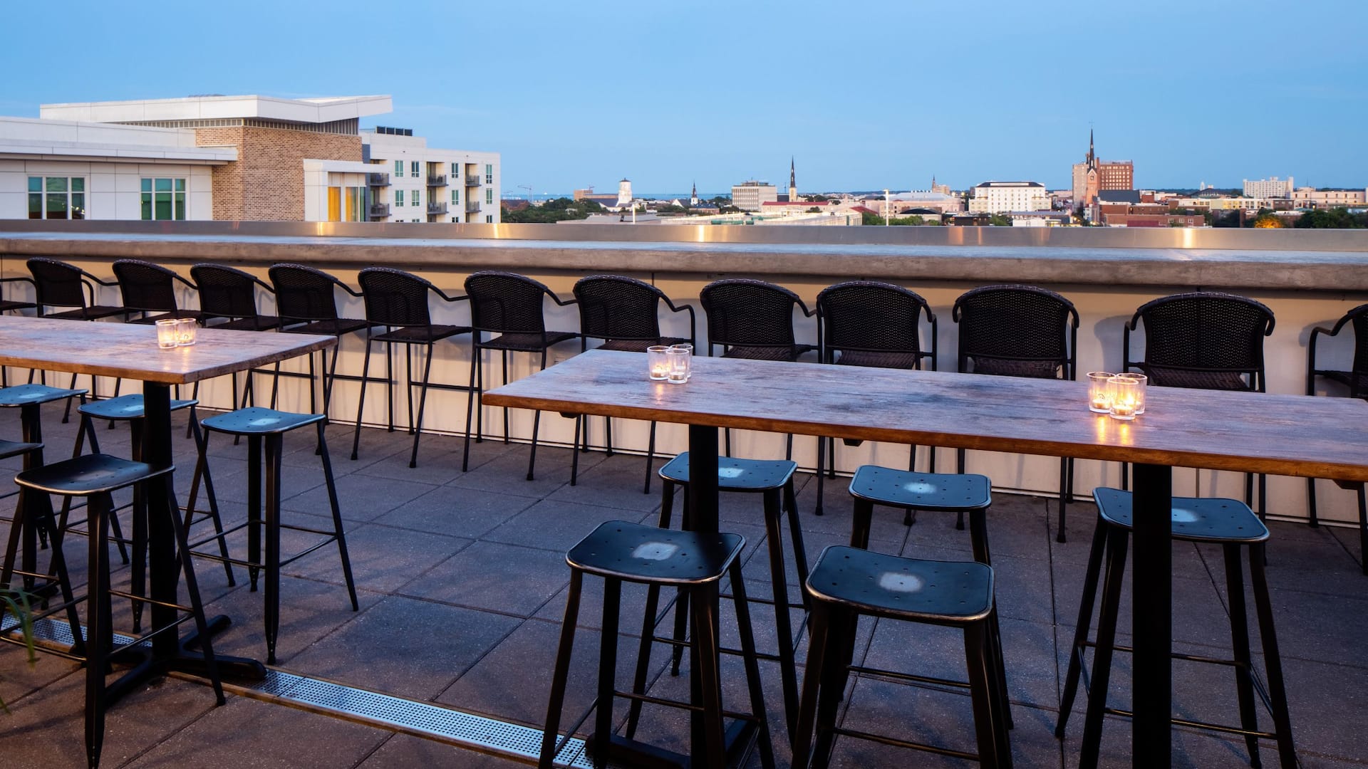 2 of 4 Hyatt House Charleston/Historic District Pour Taproom Rooftop View