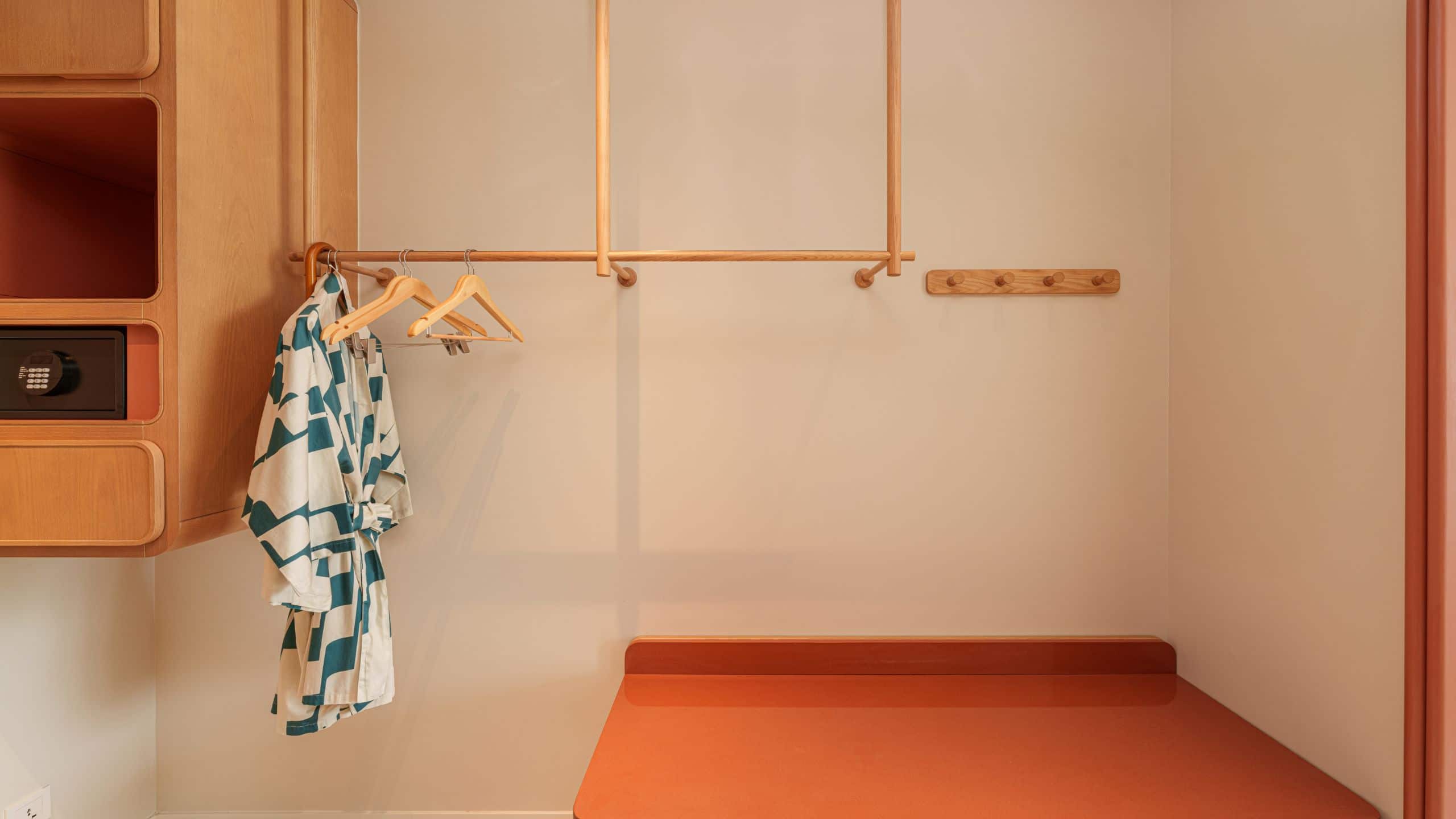 5 из 7 The Standard, Pattaya Na Jomtien Deluxe Twin Foyer Wide